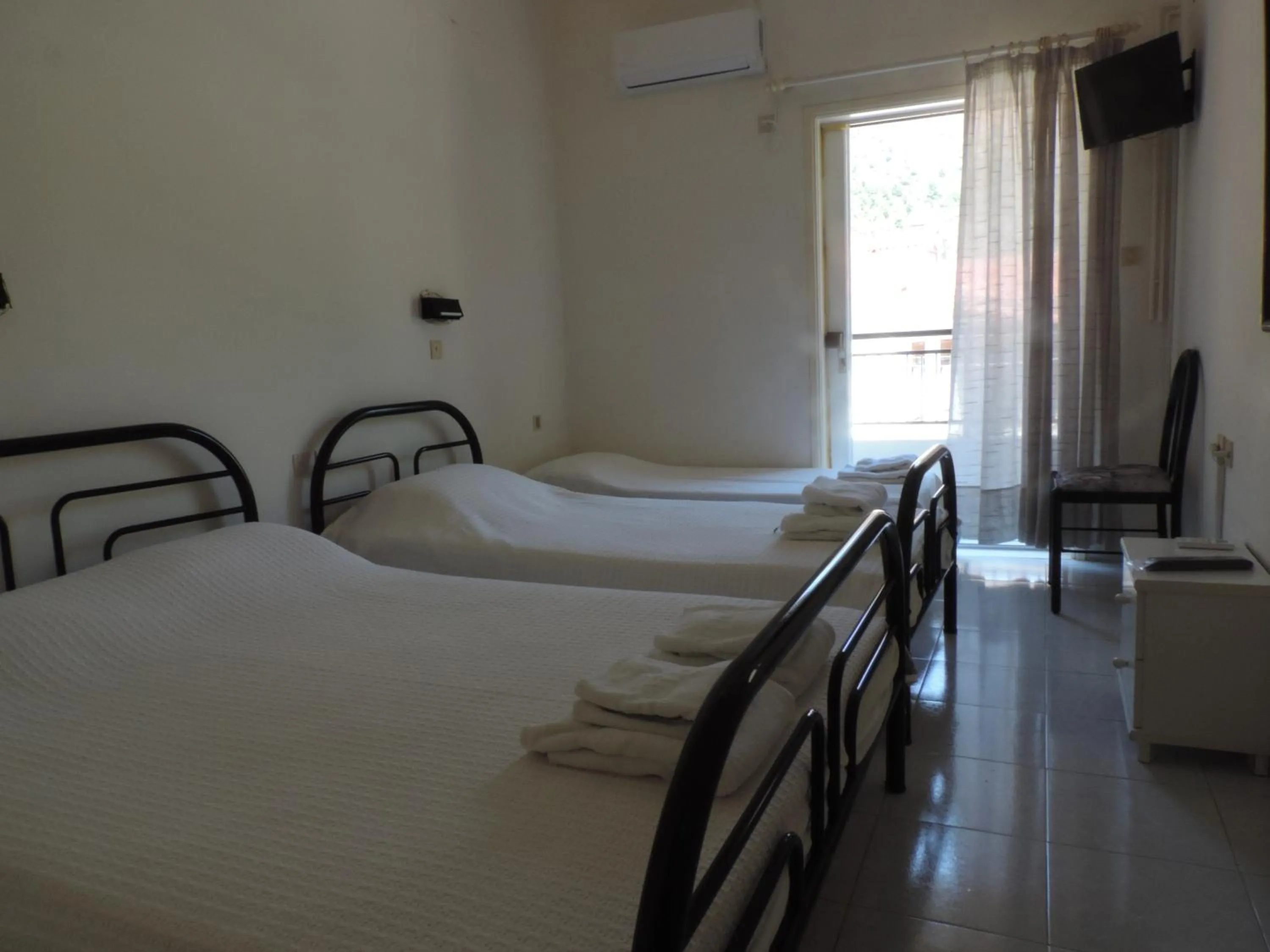 Bed in Leonidio Rocks