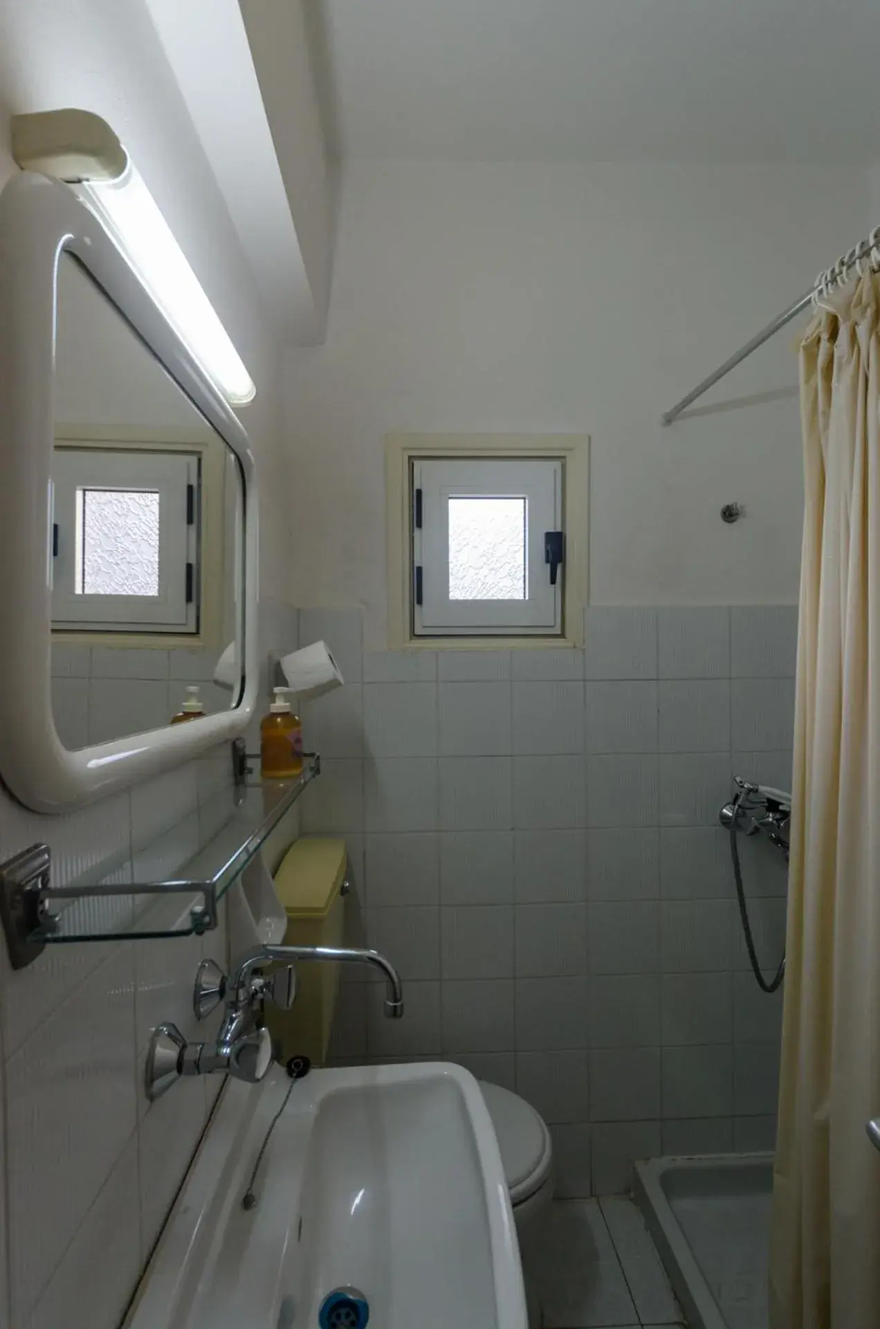 Standard Twin Room in Leonidio Rocks Standard Twin Room in Leonidio Rocks