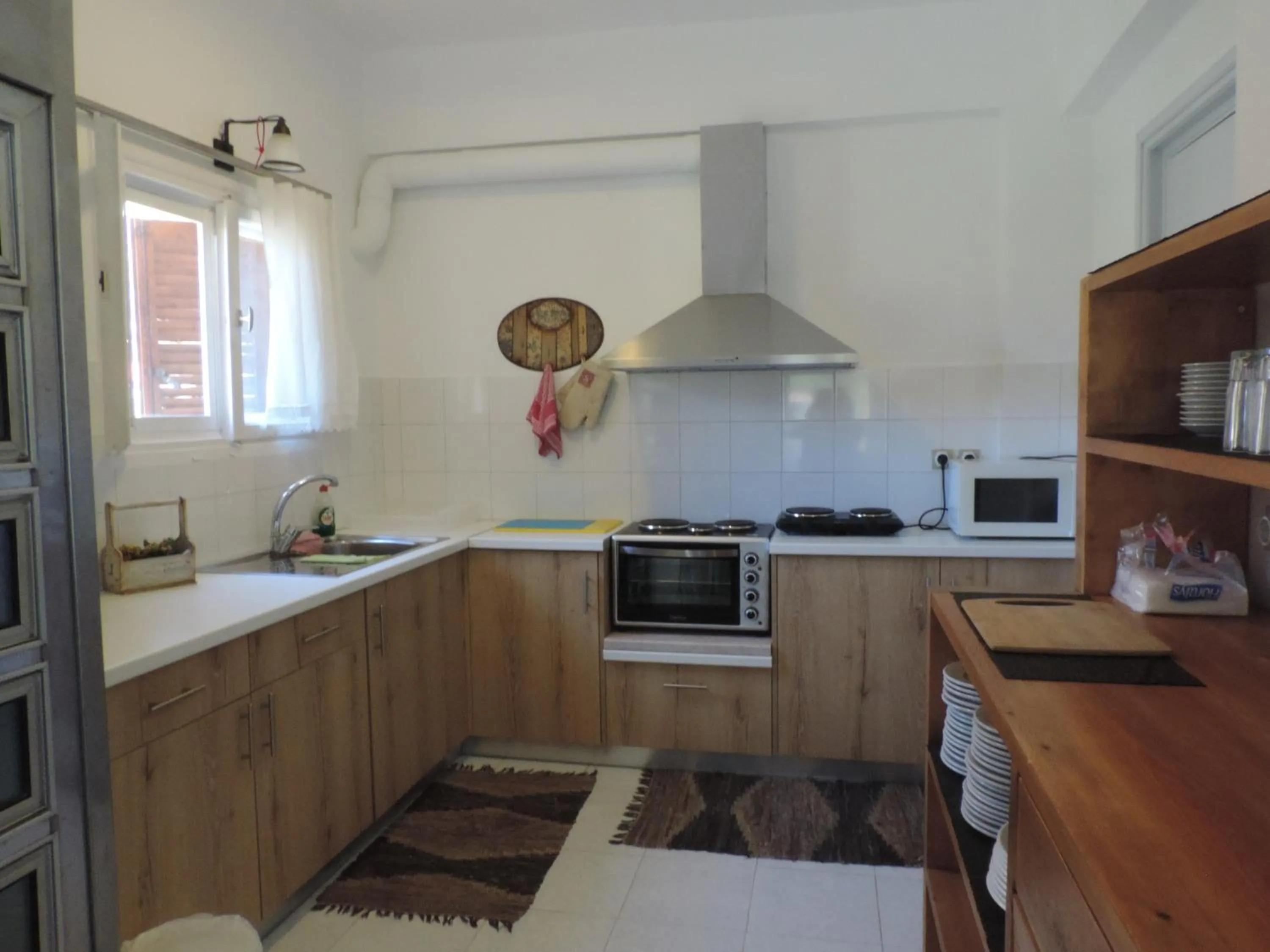 Communal kitchen in Leonidio Rocks