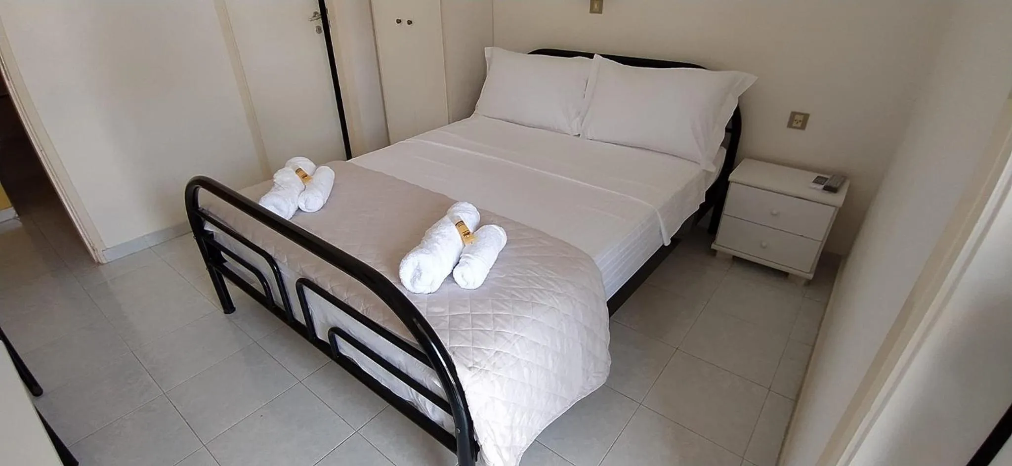 Bed in Leonidio Rocks