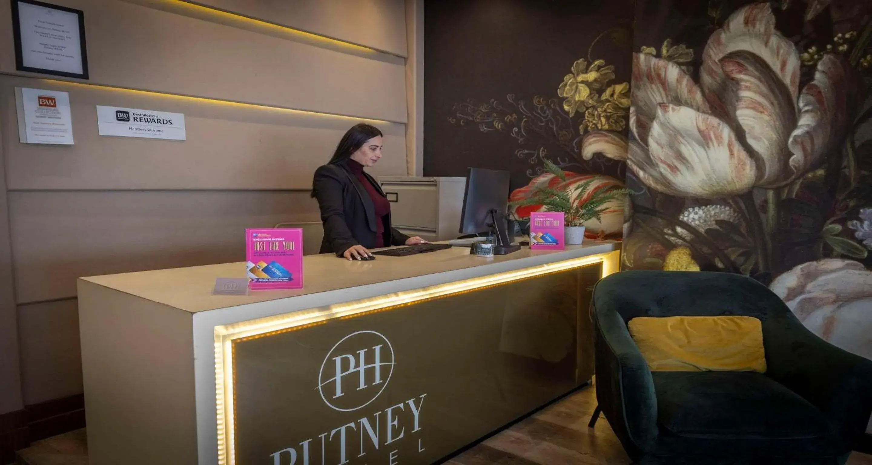 Property building in Putney Hotel Property building in Putney Hotel