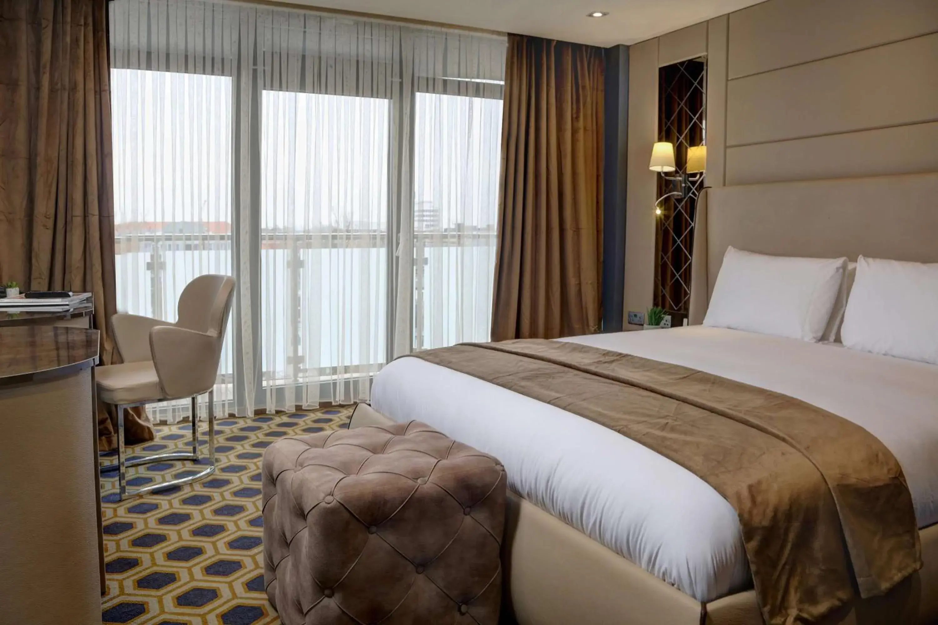 Bedroom, Bed in Putney Hotel Bedroom, Bed in Putney Hotel