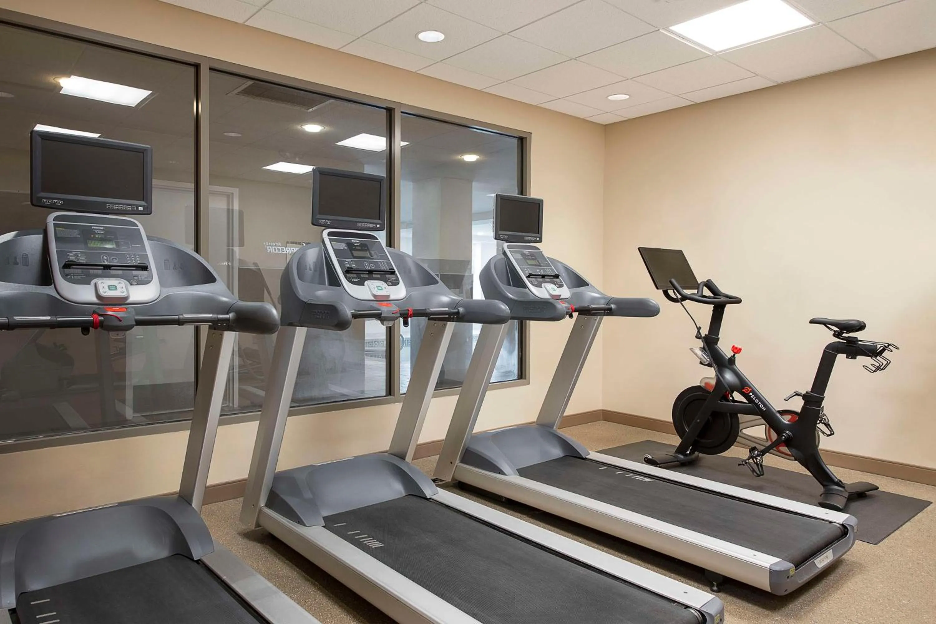 Fitness centre/facilities in Hilton Garden Inn Cleveland Downtown