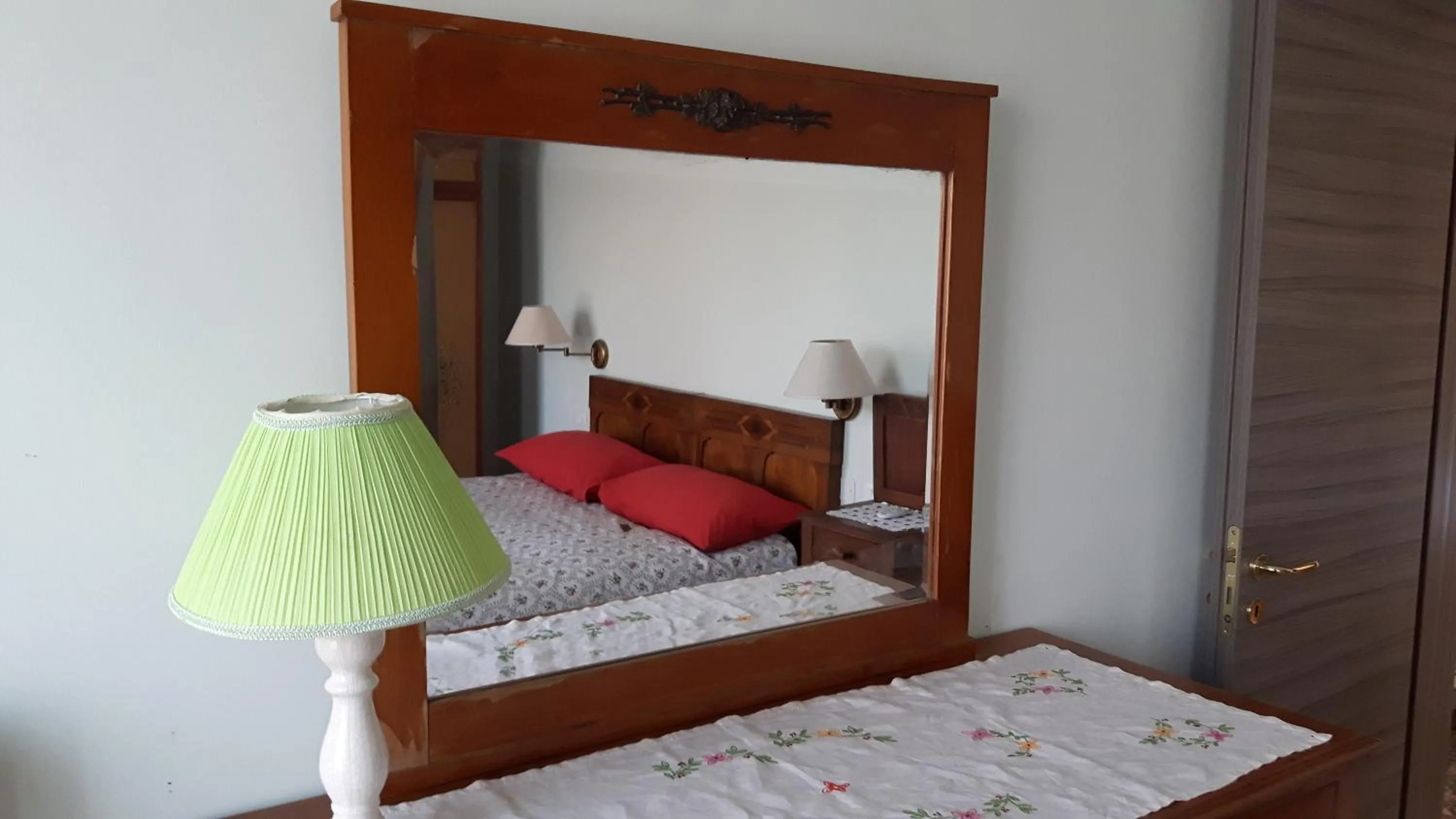Decorative detail, Bed in Maison Elena