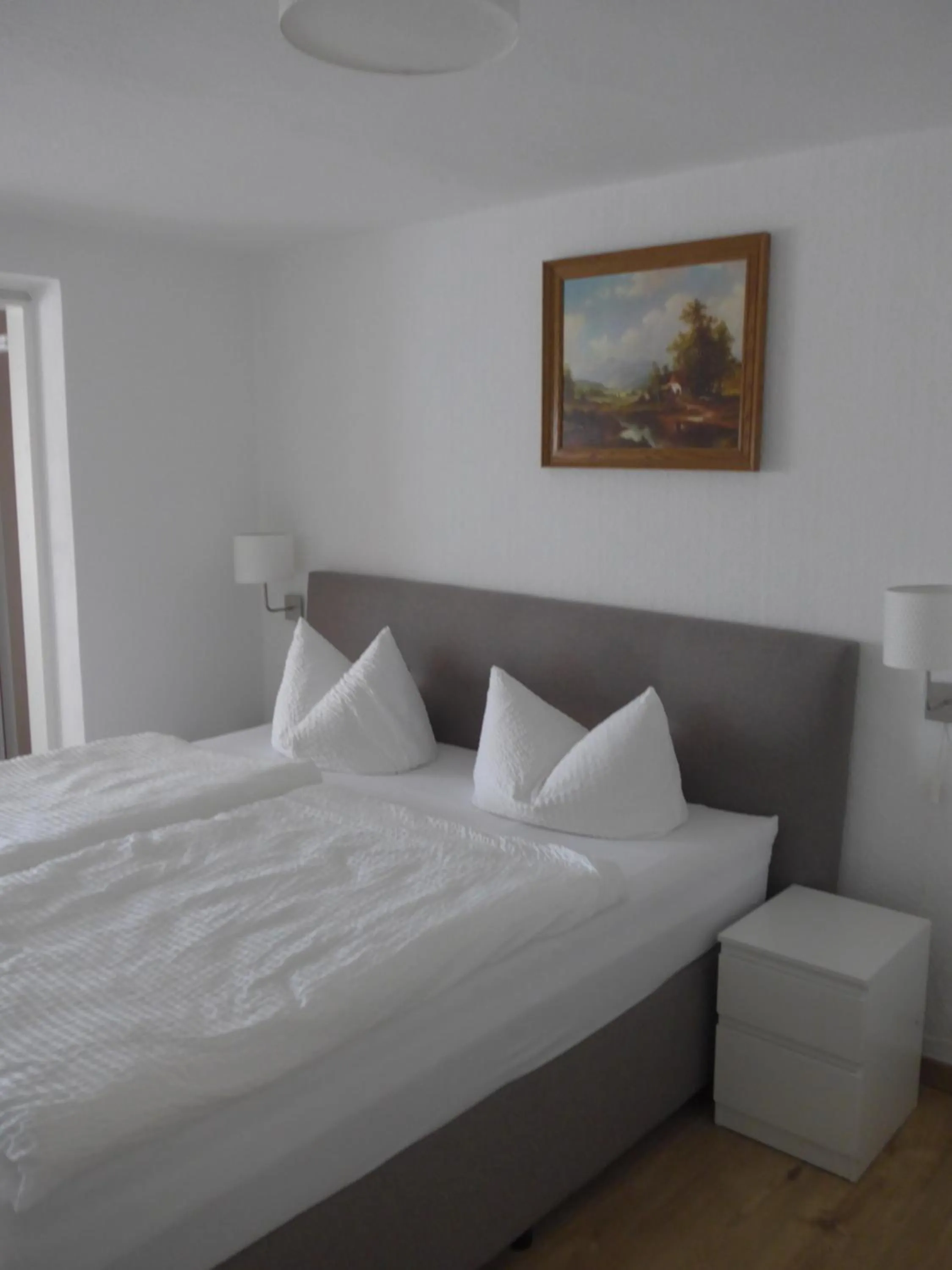 Photo of the whole room, Bed in Pension Schneider