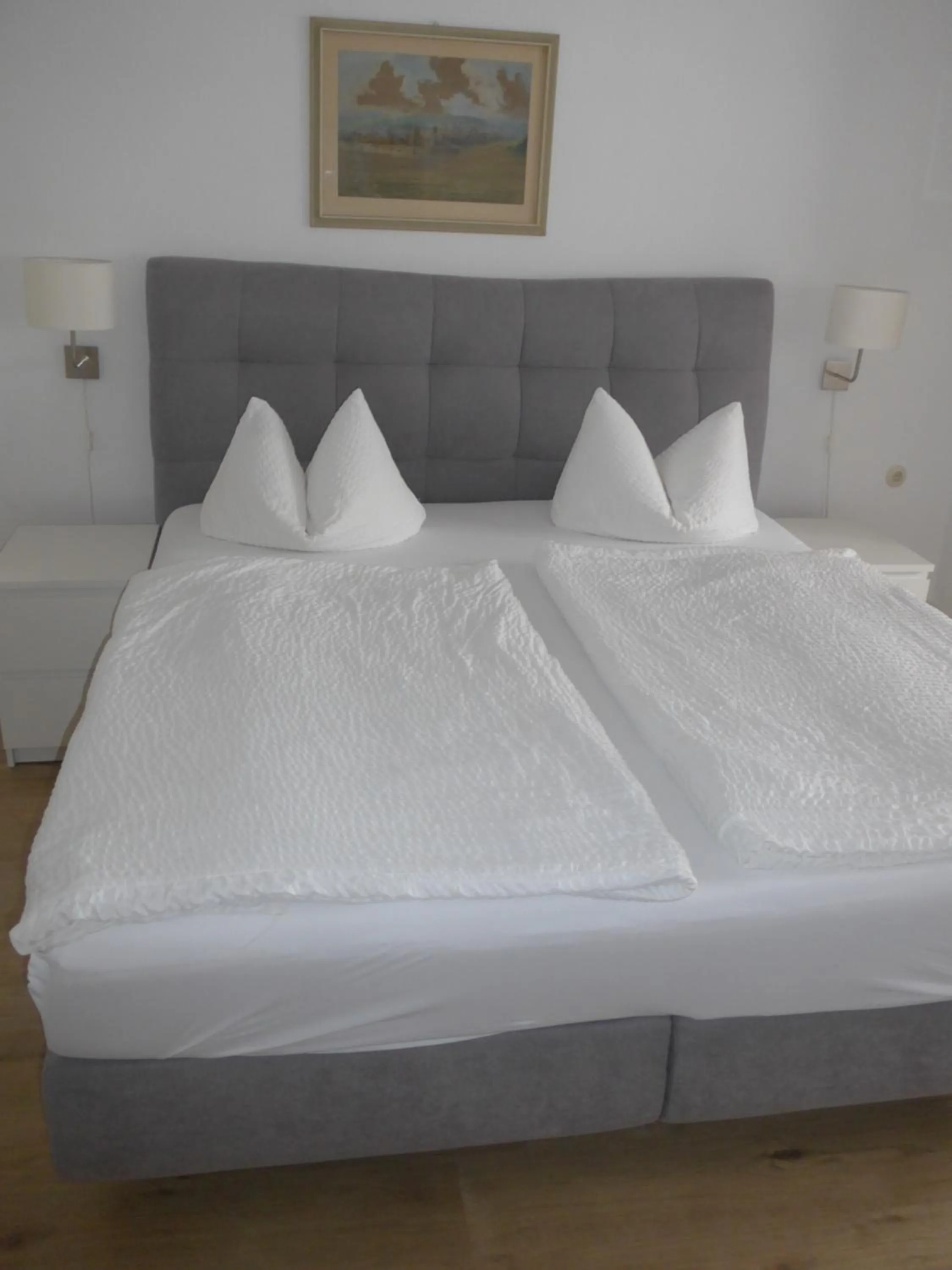 Photo of the whole room, Bed in Pension Schneider