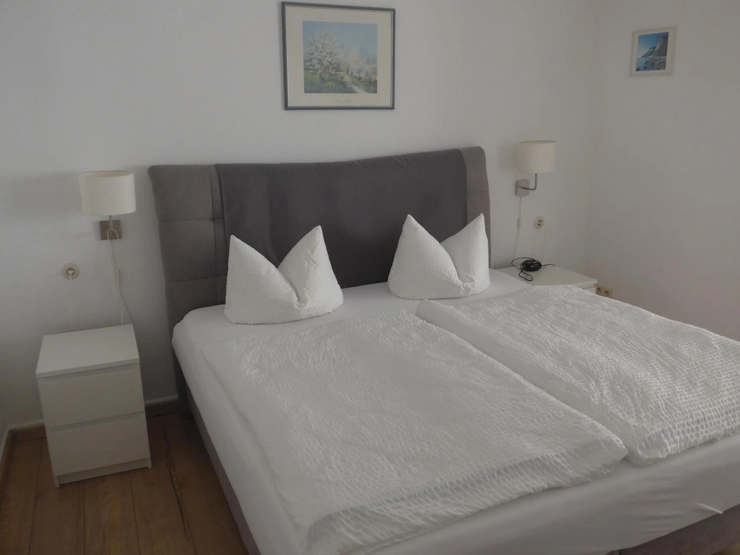 Photo of the whole room, Bed in Pension Schneider