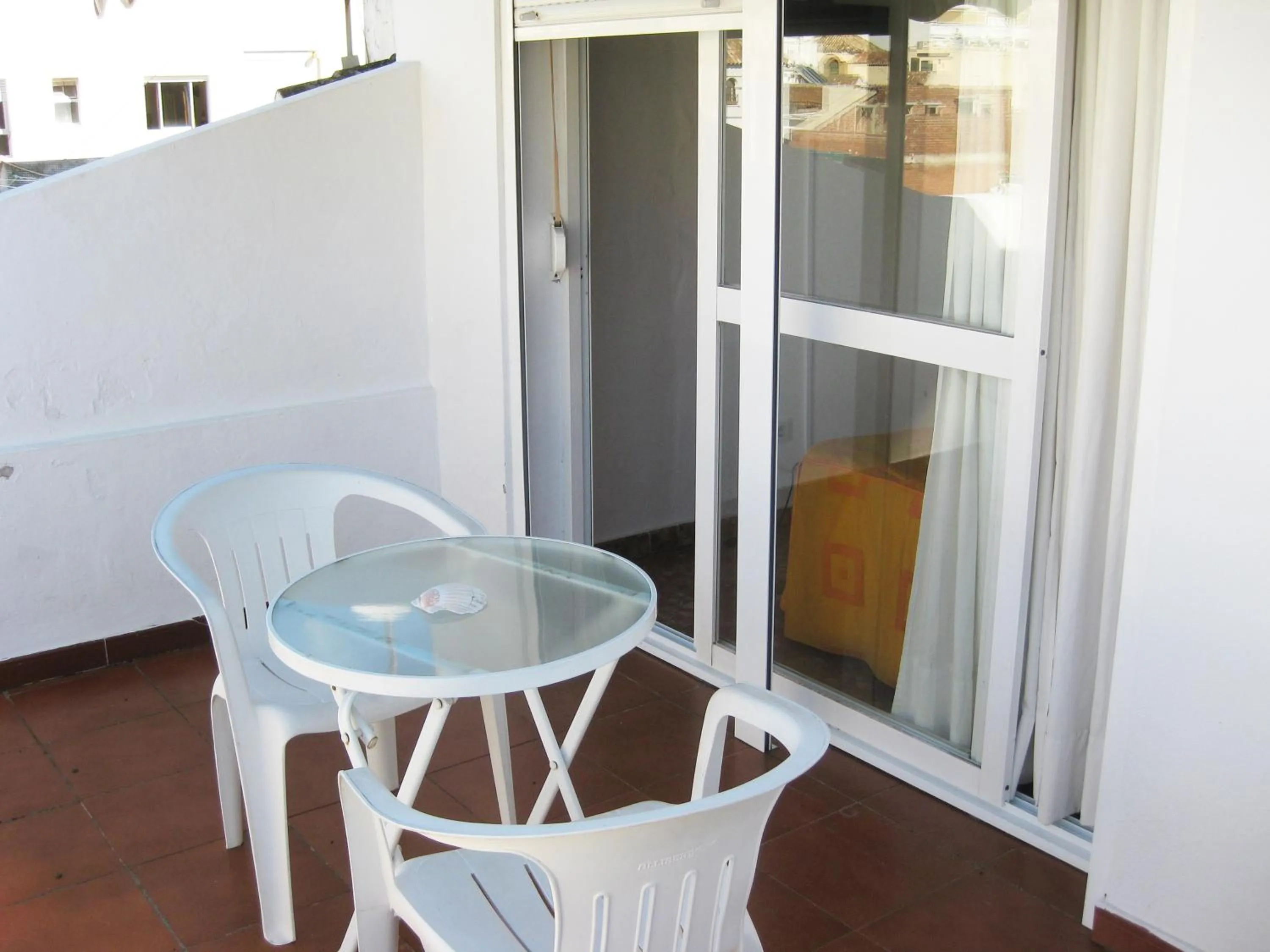 Balcony/Terrace in La Malagueña by Croma