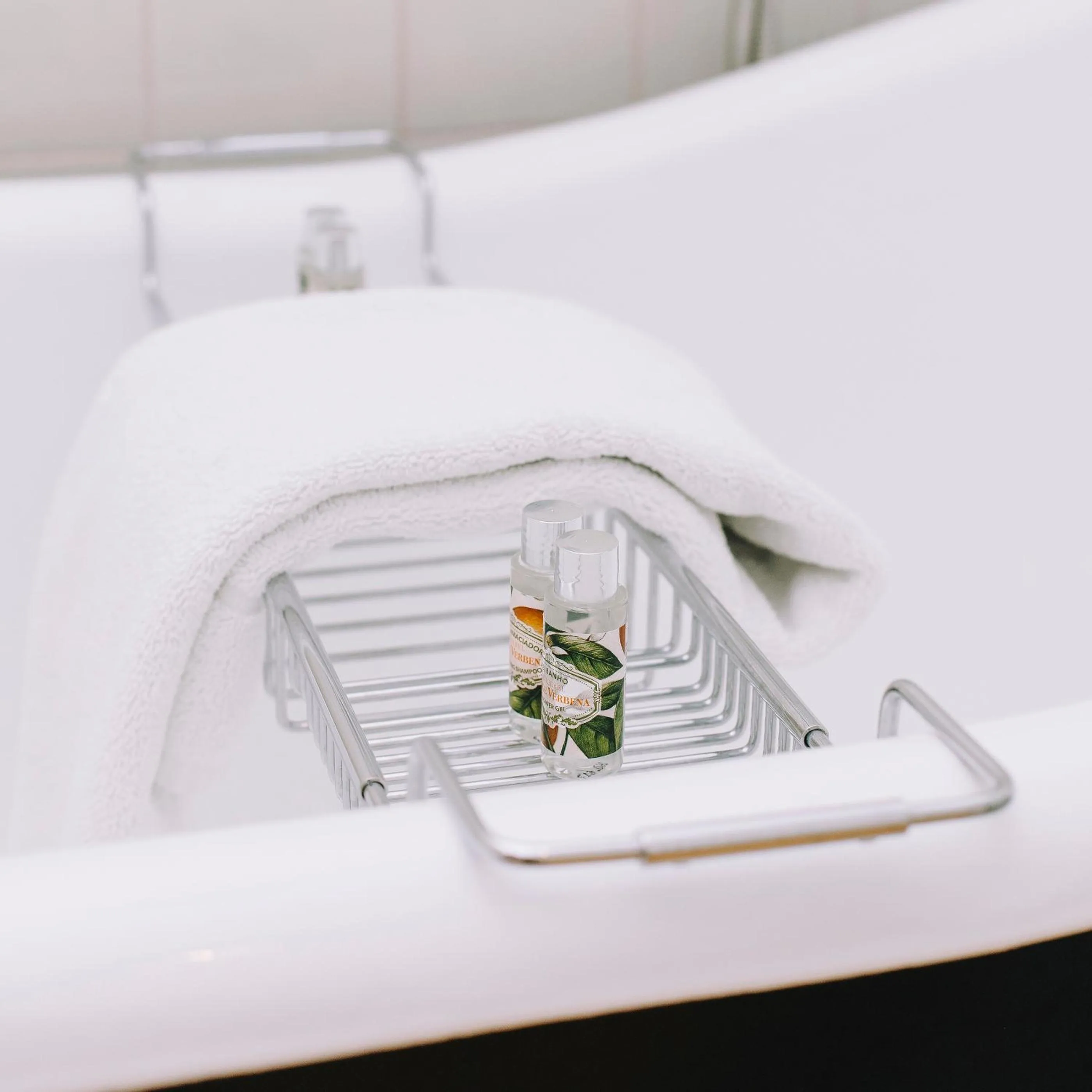 Bathroom, Bed in Rosa Et Al Townhouse