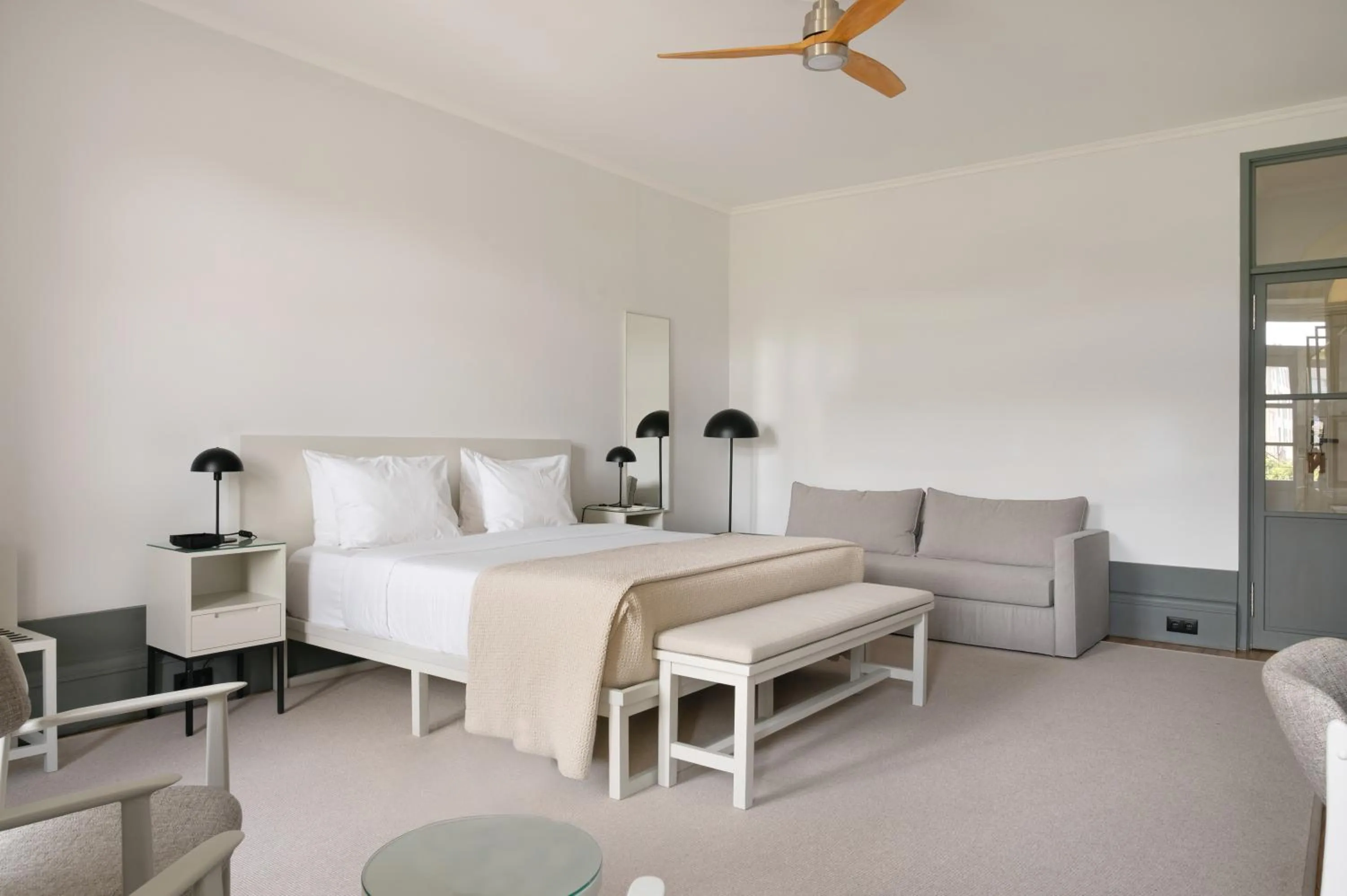 Photo of the whole room, Bed in Rosa Et Al Townhouse