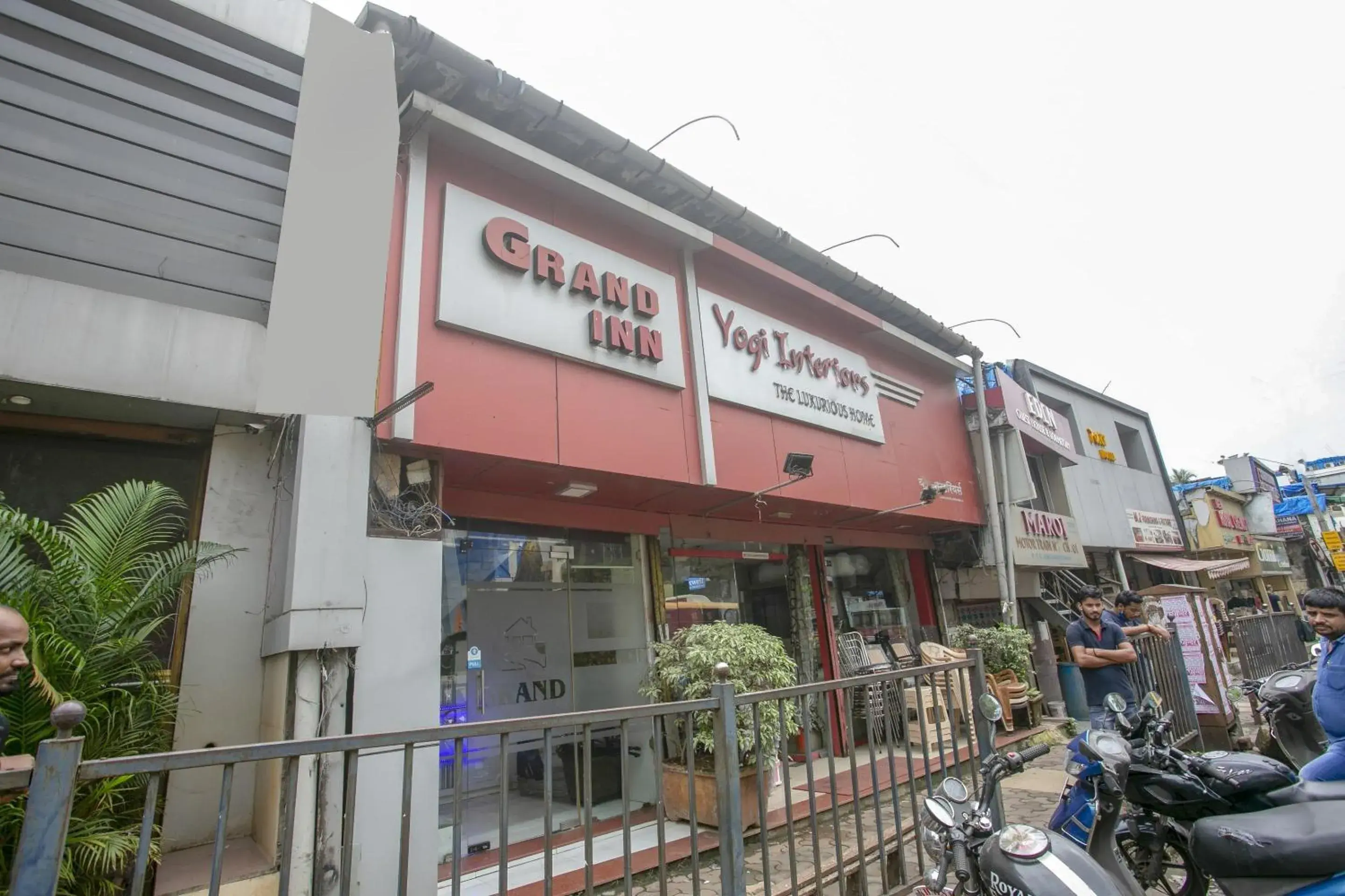 Facade/entrance in Hotel O Grand Inn Facade/entrance in Hotel O Grand Inn