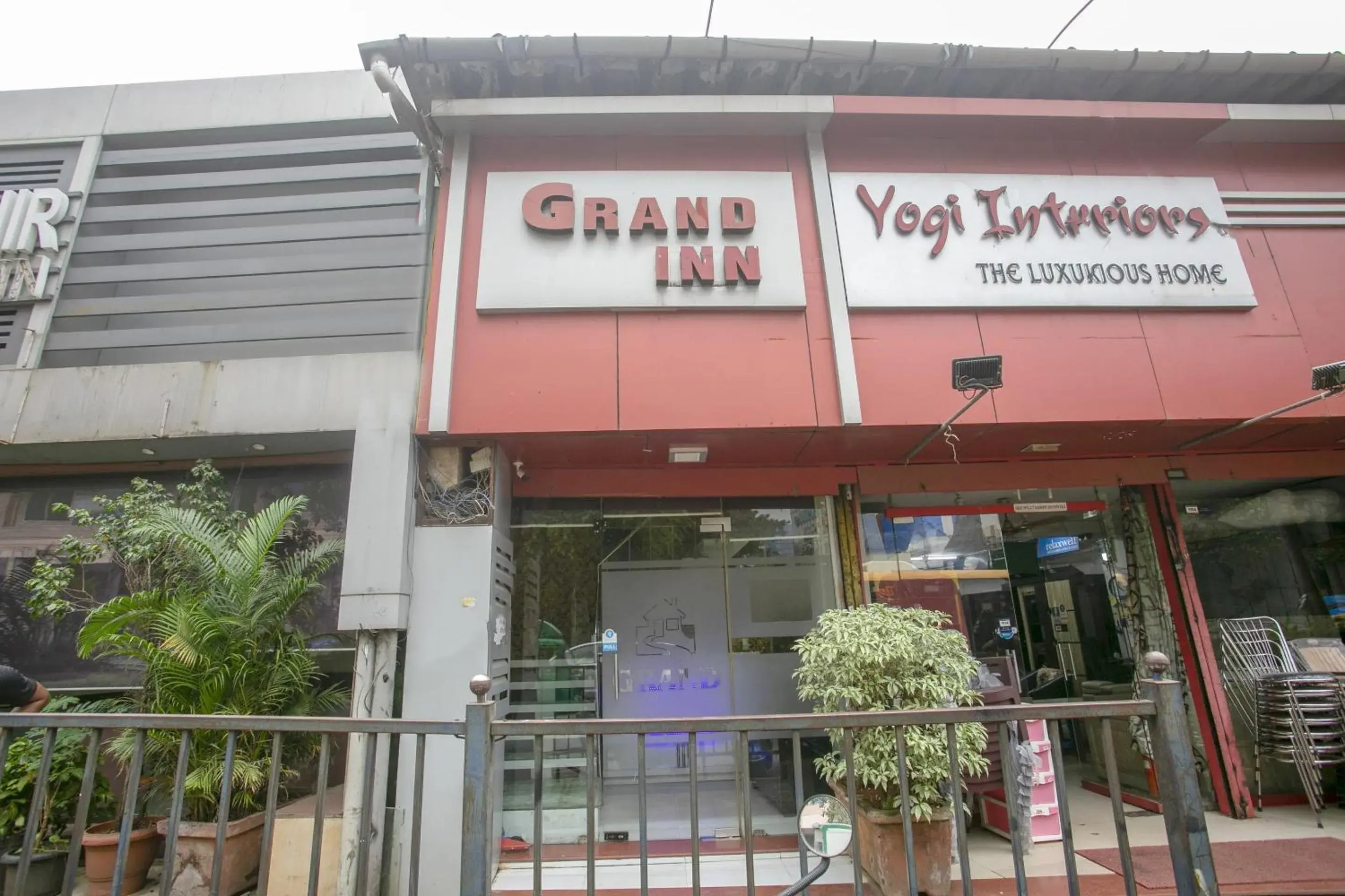 Facade/entrance in Hotel O Grand Inn Facade/entrance in Hotel O Grand Inn