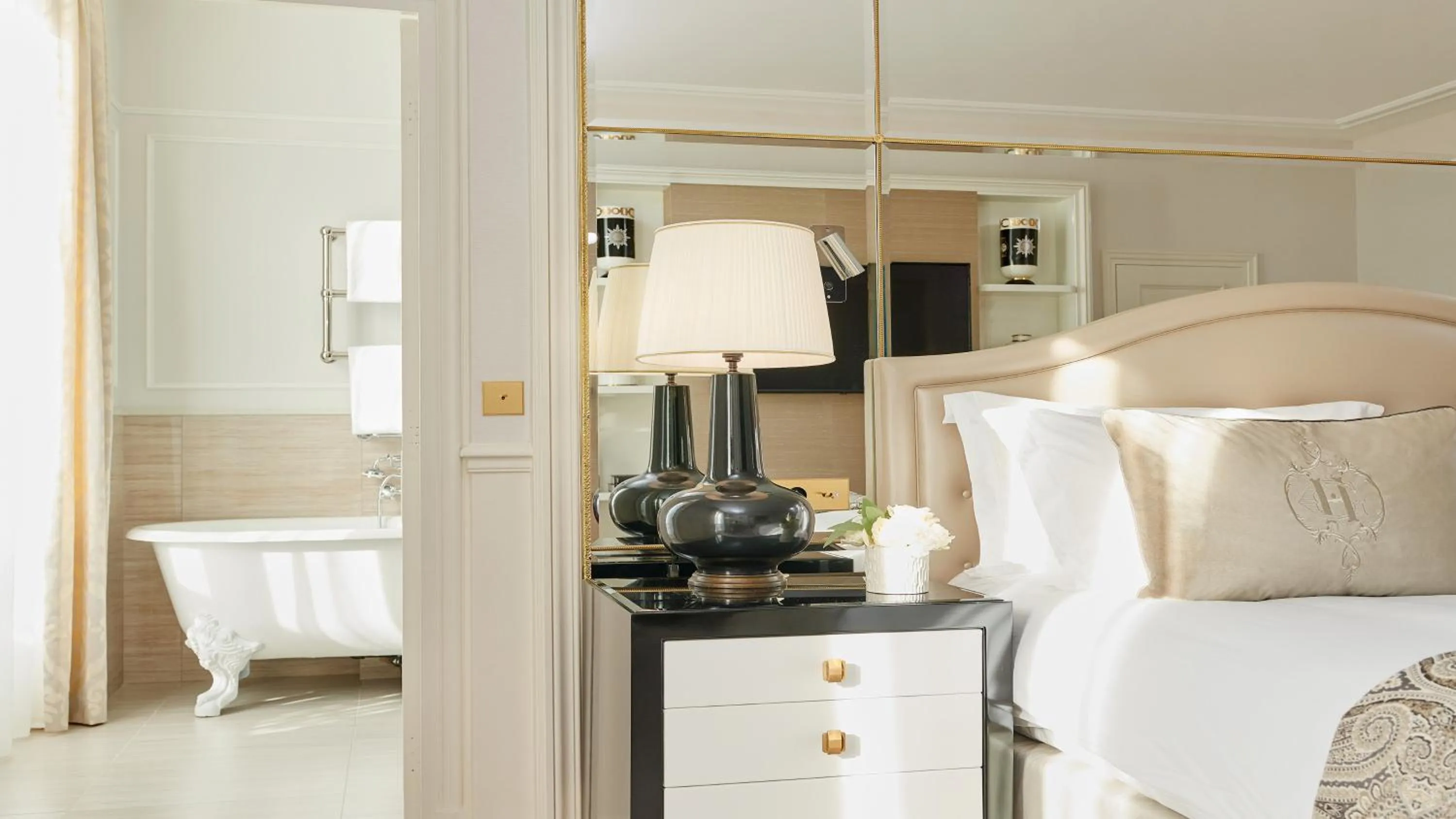 Bedroom, Bed in InterContinental Paris Le Grand by IHG