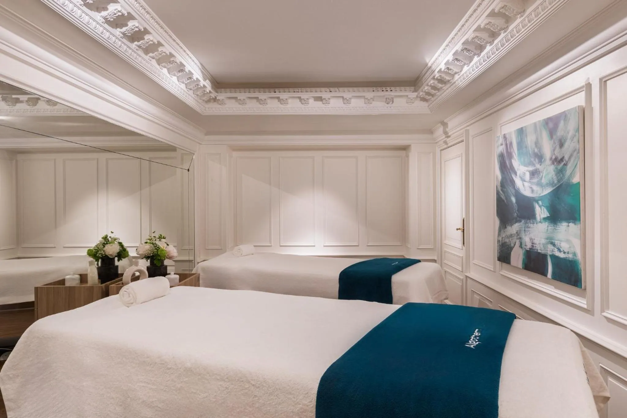 Spa and wellness centre/facilities, Bed in InterContinental Paris Le Grand by IHG