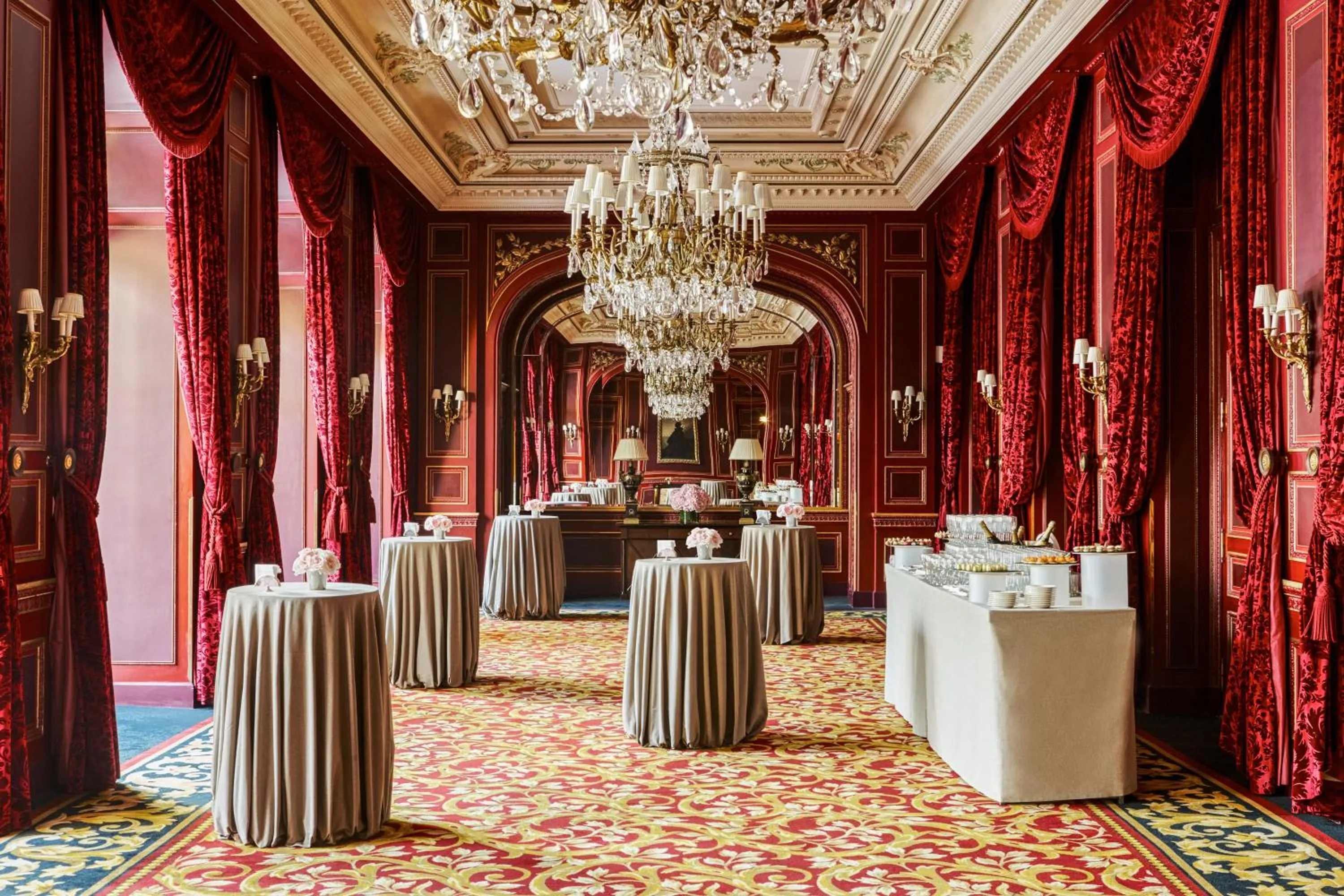 Restaurant/places to eat in InterContinental Paris Le Grand by IHG