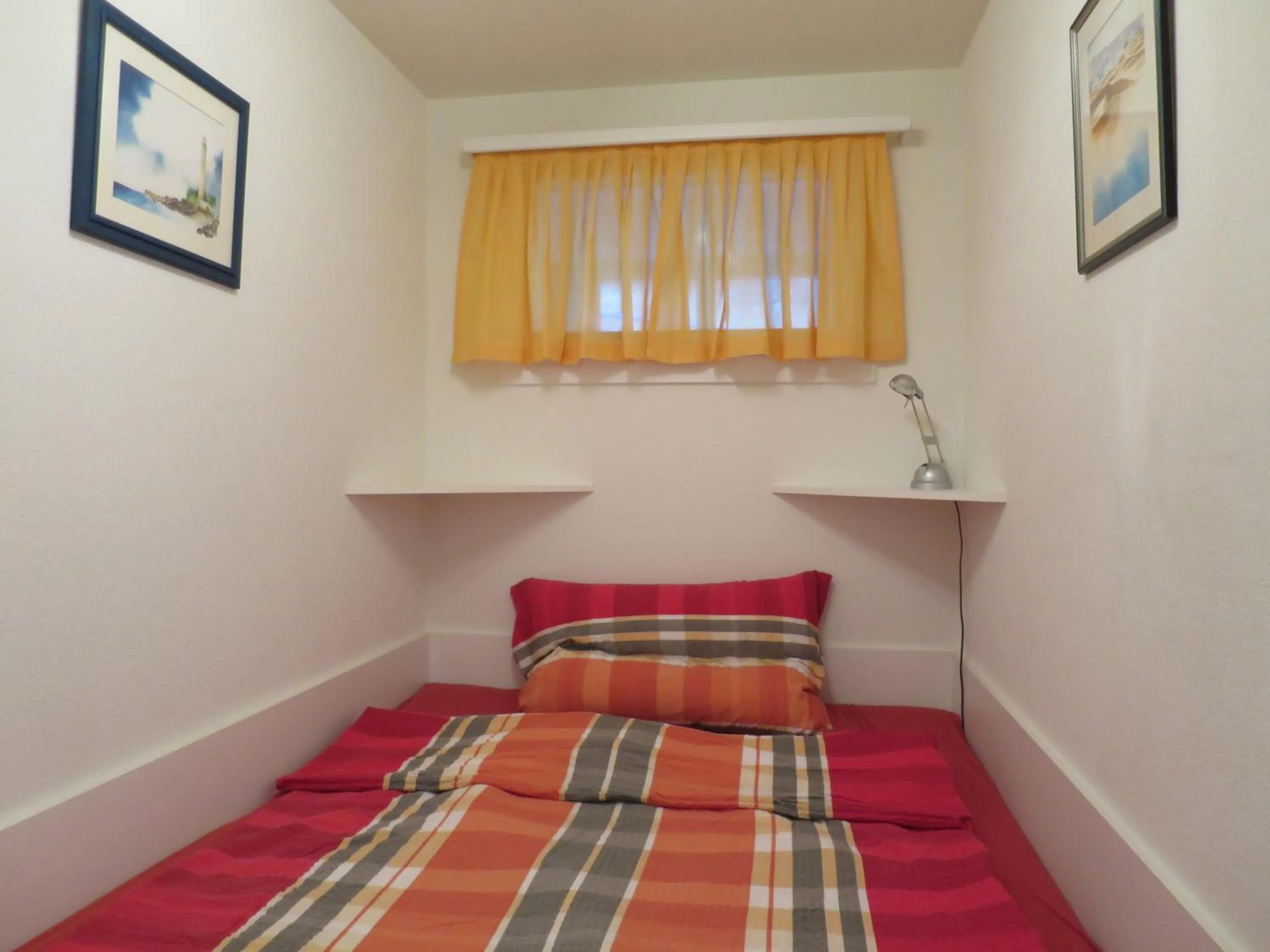 Bed in Villa Franca E06