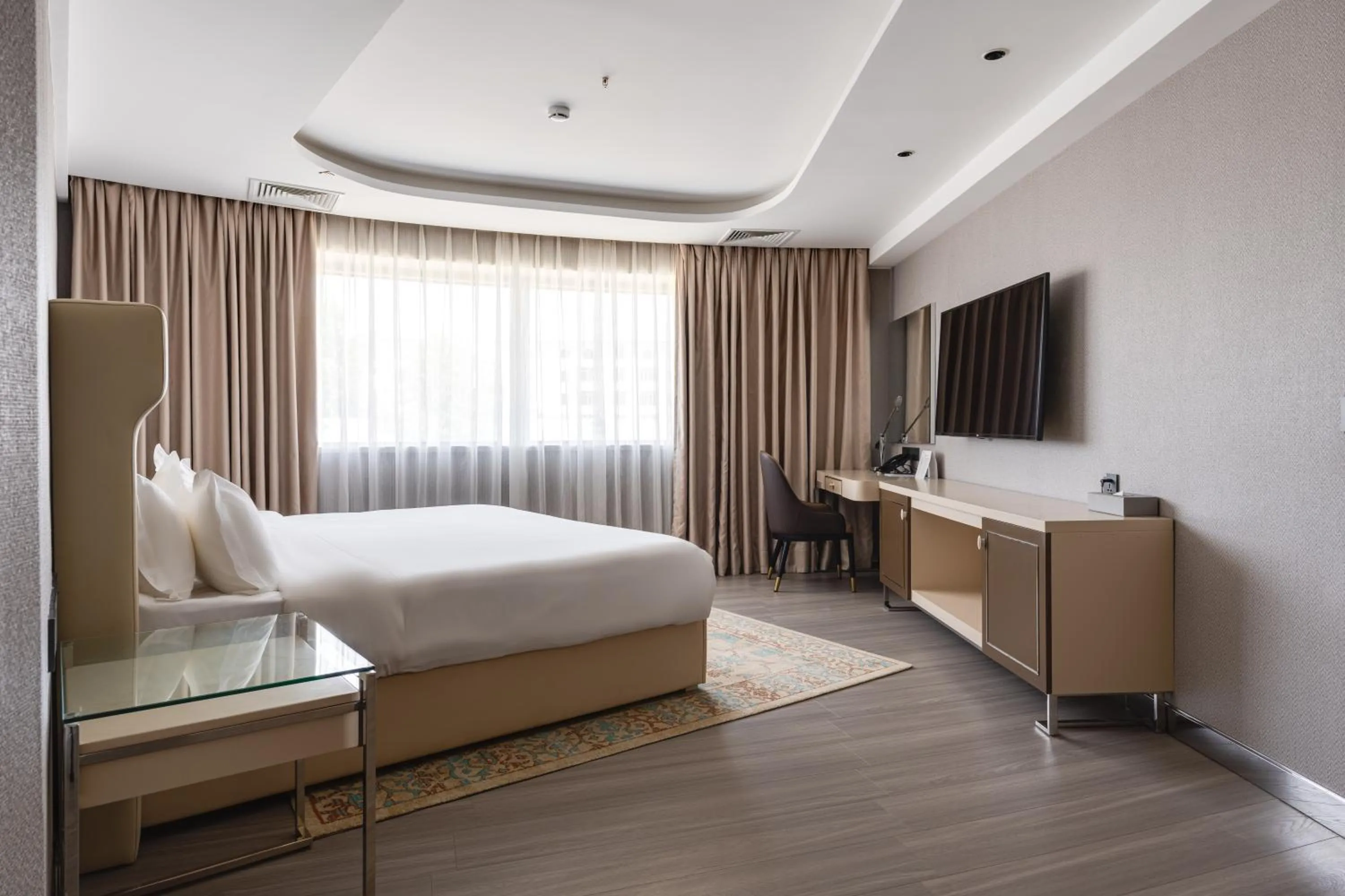 Bedroom, Bed in Mövenpick Samarkand