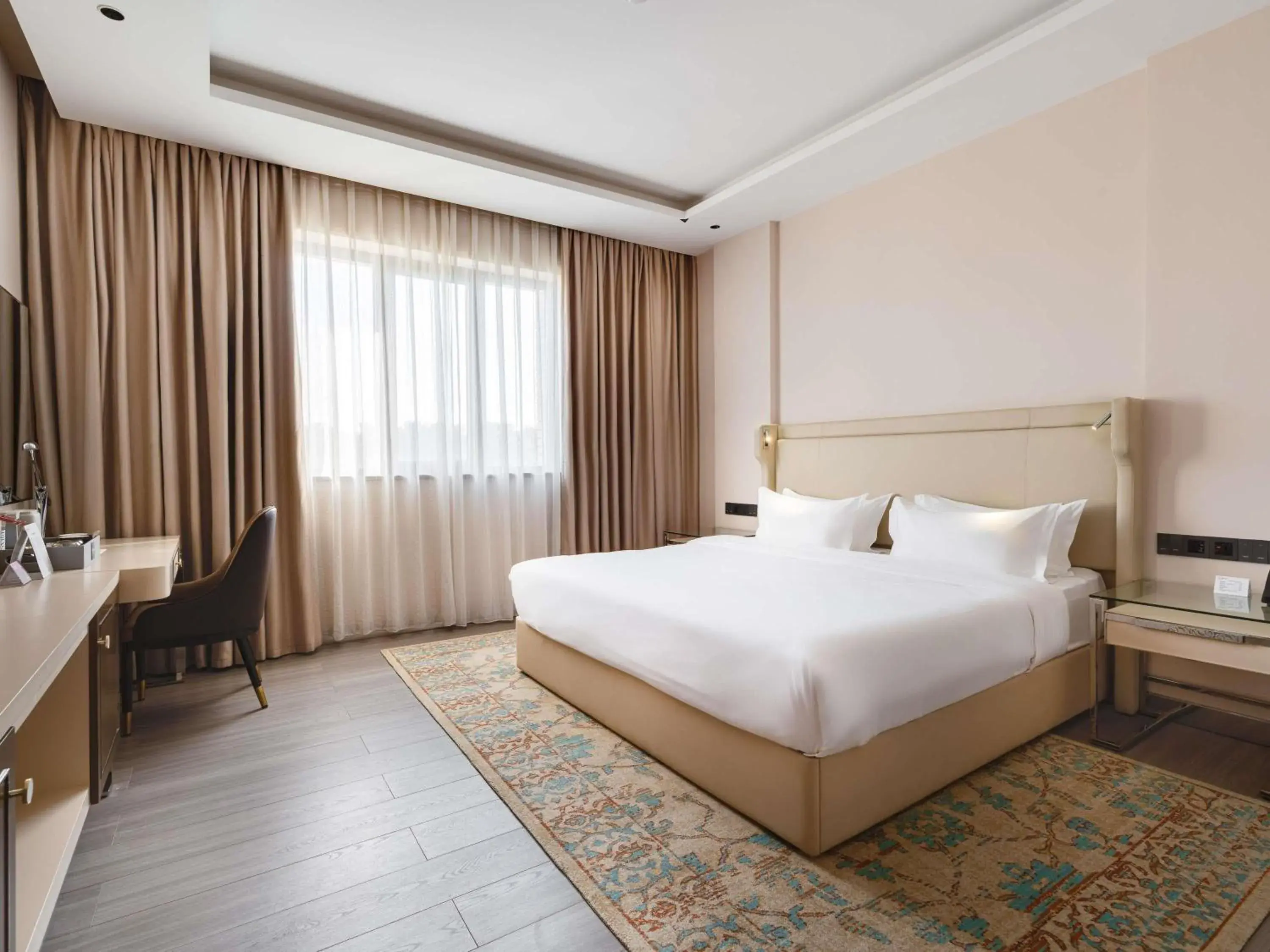 Bedroom, Bed in Mövenpick Samarkand Bedroom, Bed in Mövenpick Samarkand