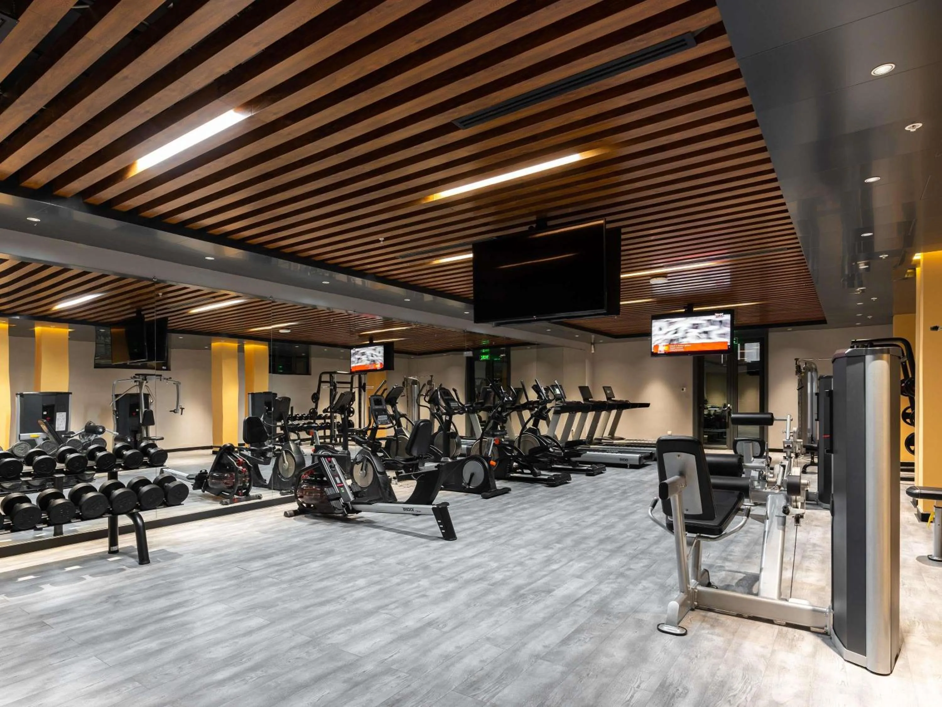 Fitness centre/facilities in Mövenpick Samarkand