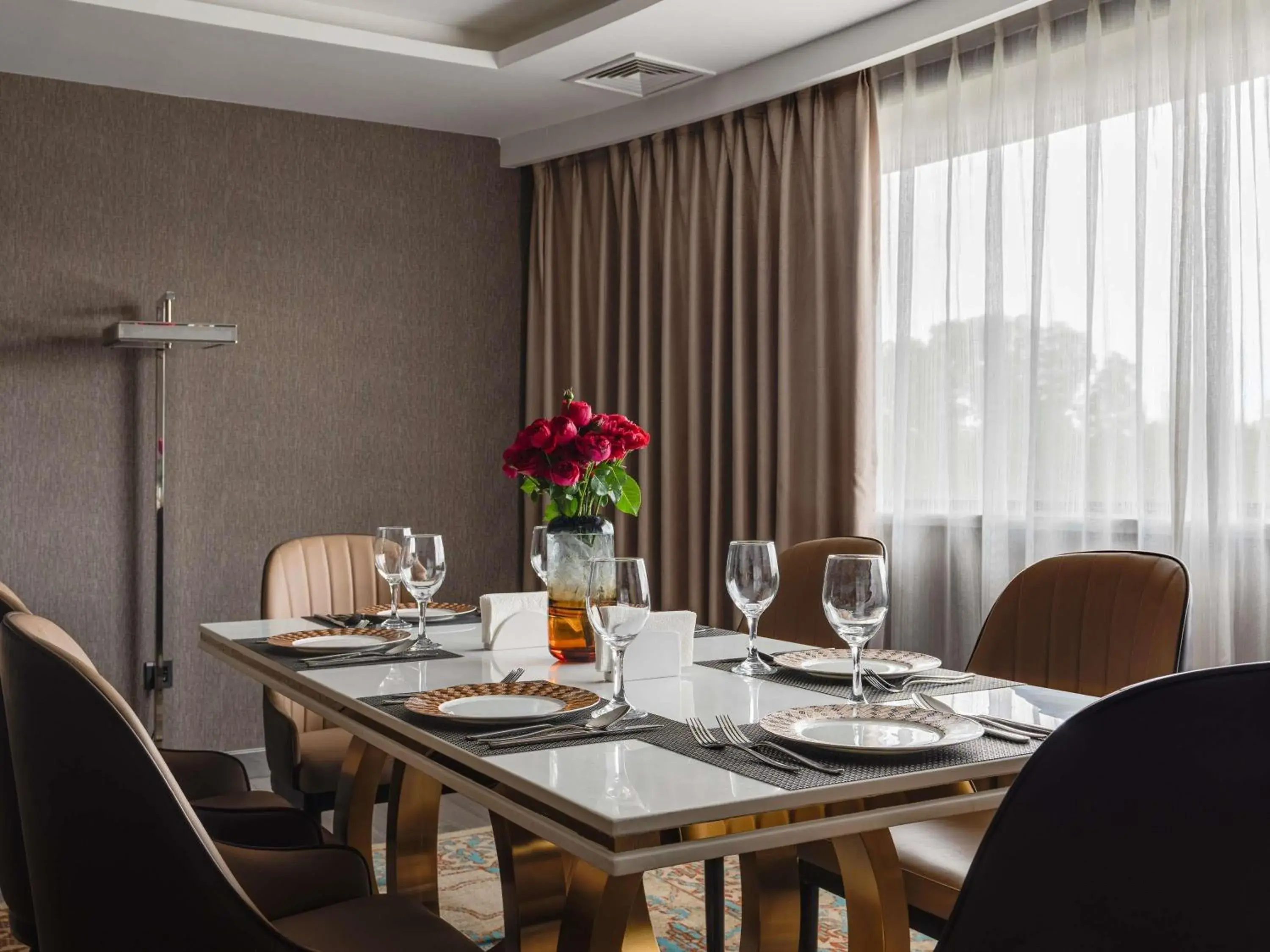 Bedroom in Mövenpick Samarkand Bedroom in Mövenpick Samarkand