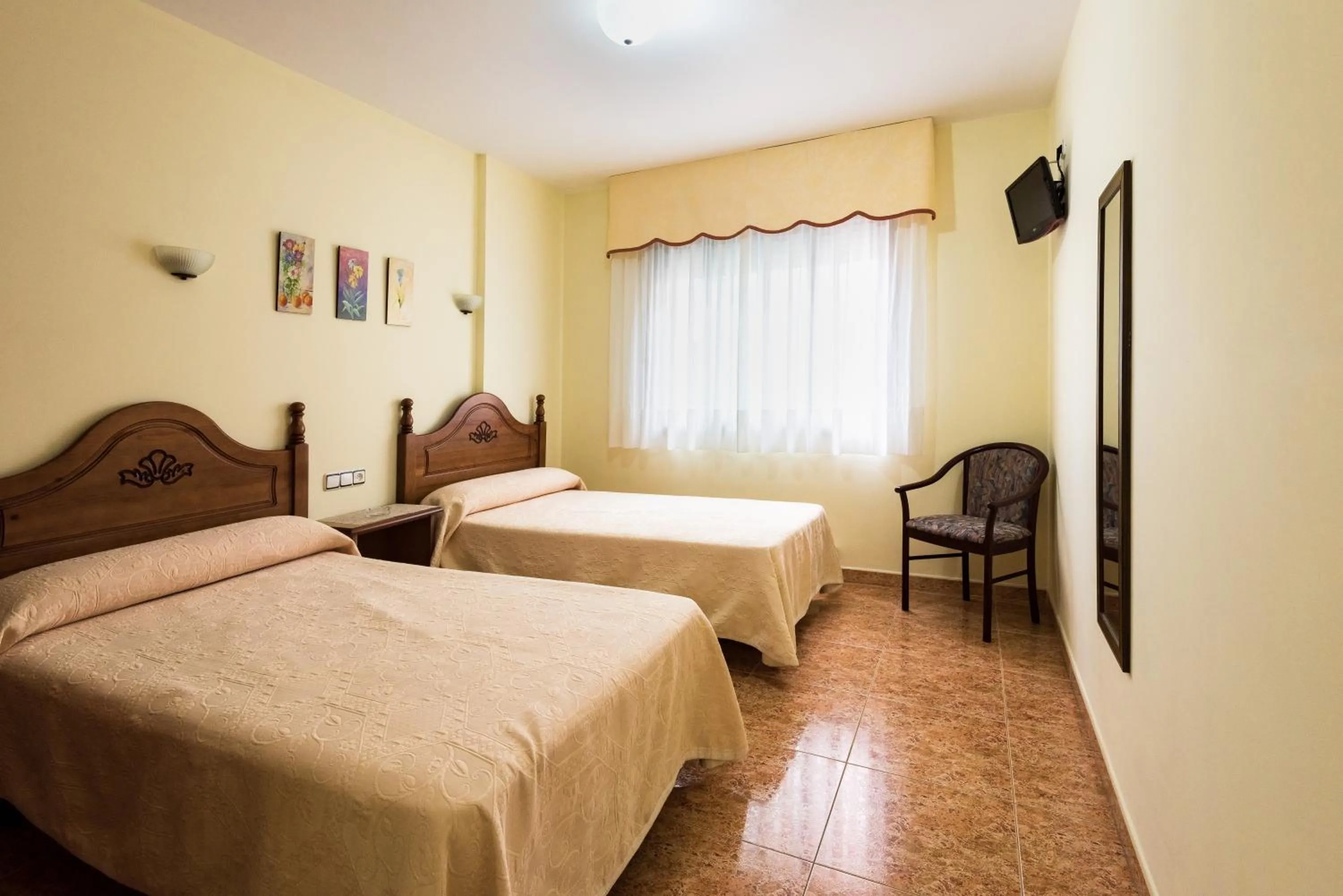 Bed in Hostal O Camouco