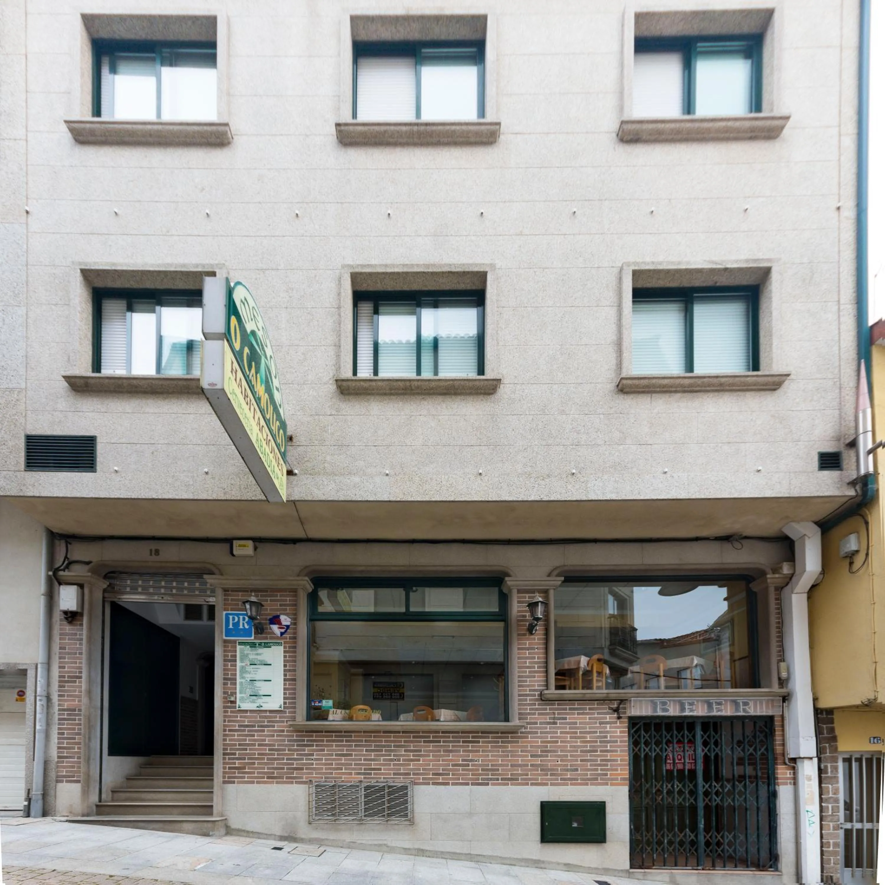Facade/entrance in Hostal O Camouco