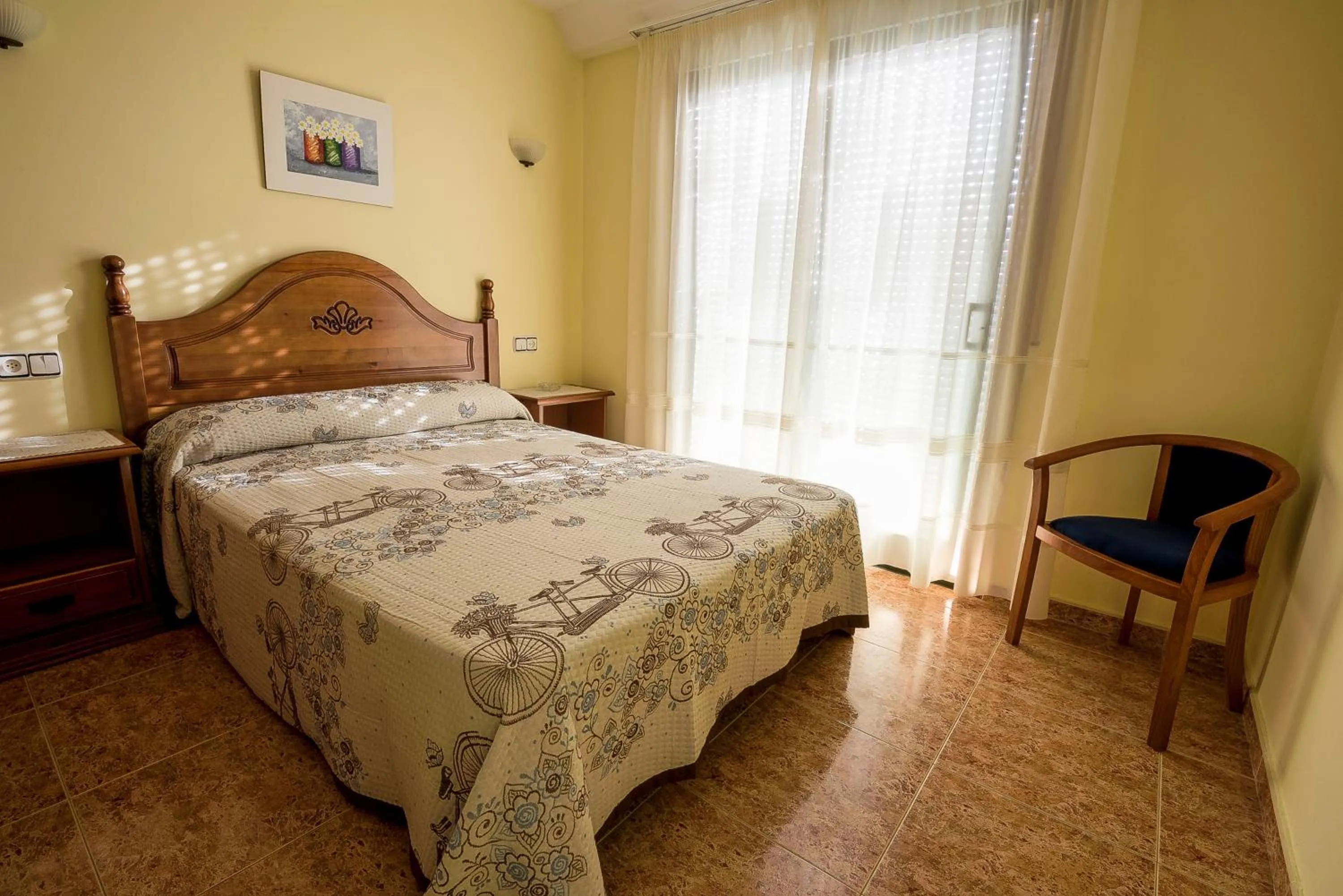 Bedroom, Bed in Hostal O Camouco