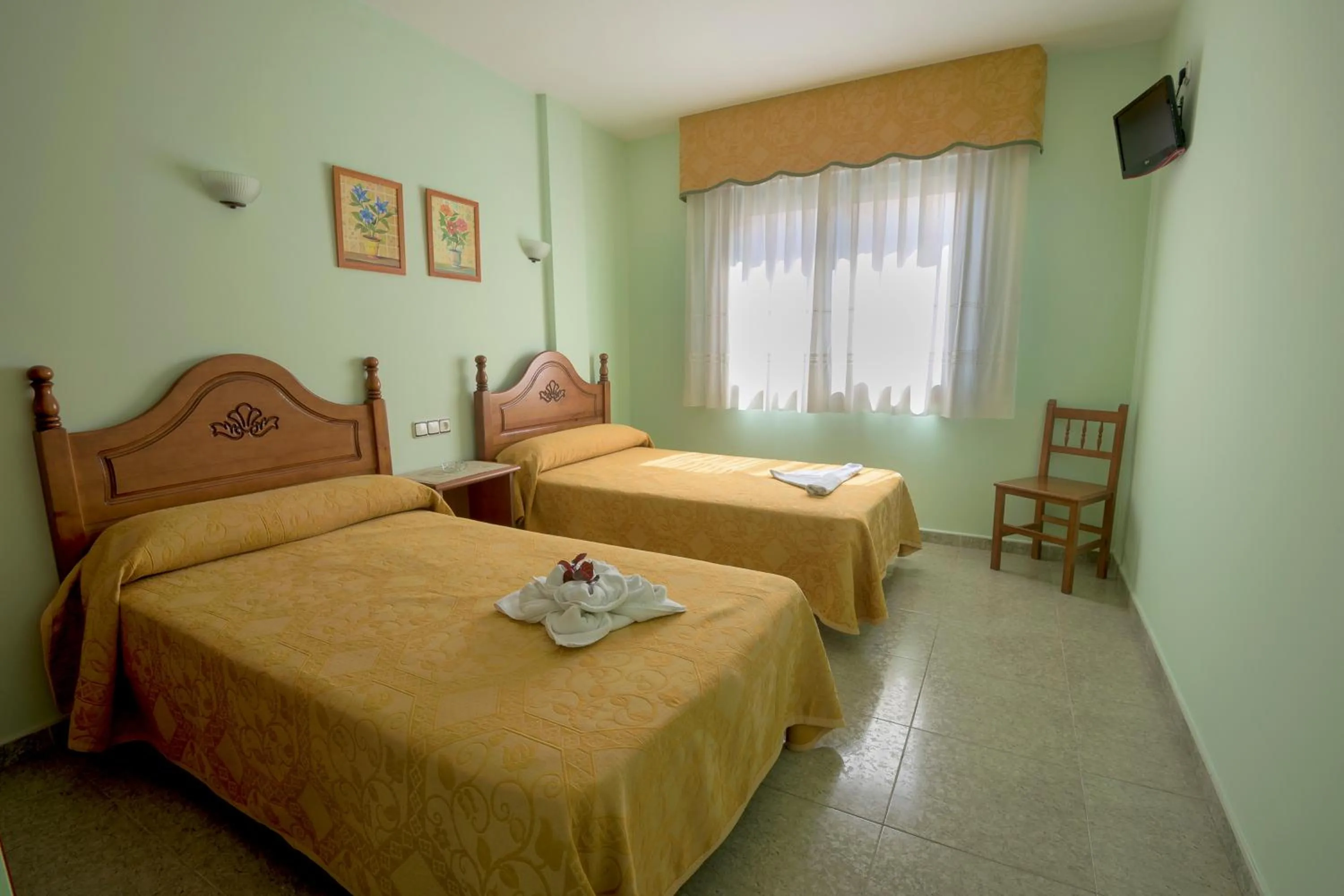 Bed in Hostal O Camouco