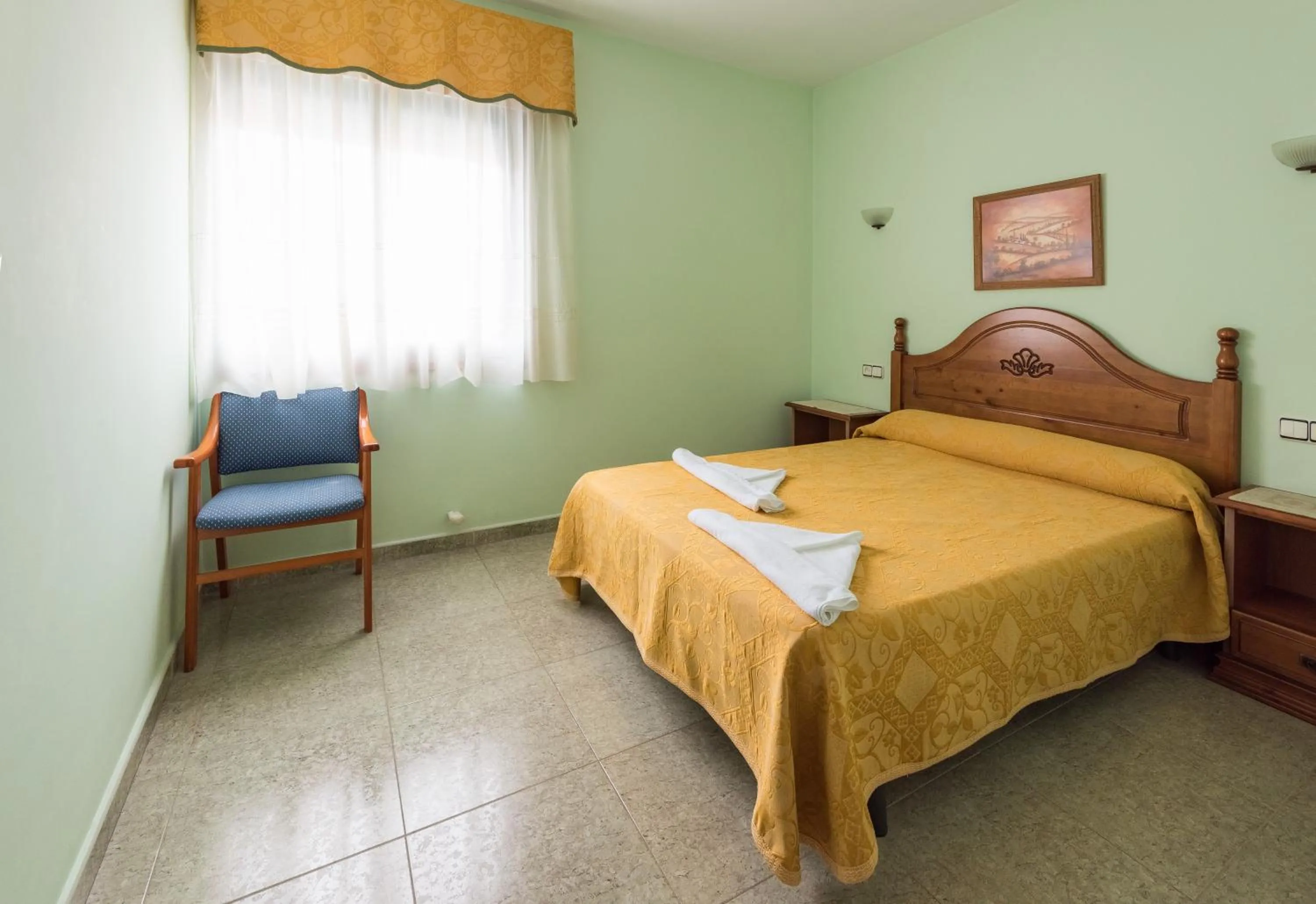 Bed in Hostal O Camouco