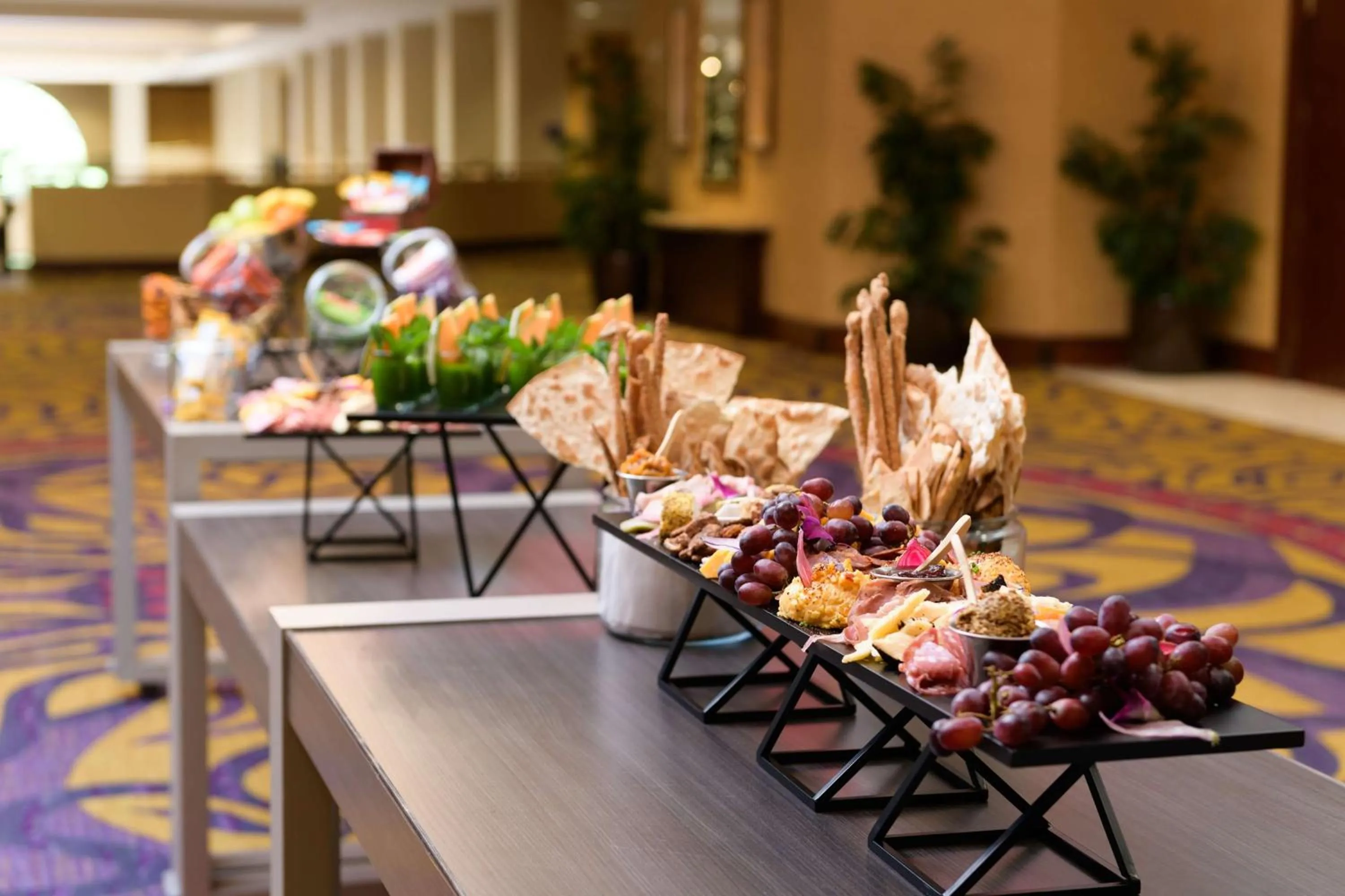 Dining area in Hilton Charlotte Uptown