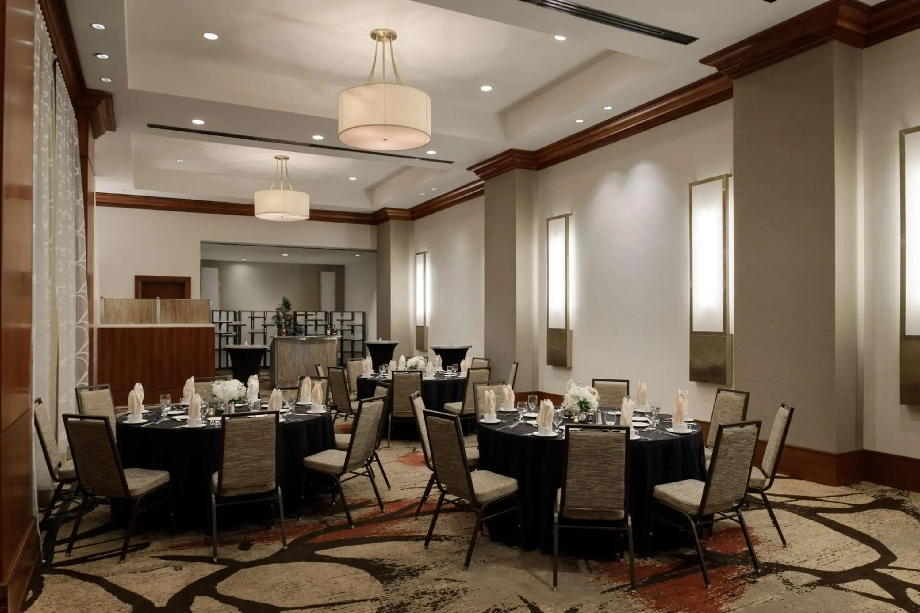 Restaurant/places to eat in Hilton Charlotte Uptown Restaurant/places to eat in Hilton Charlotte Uptown