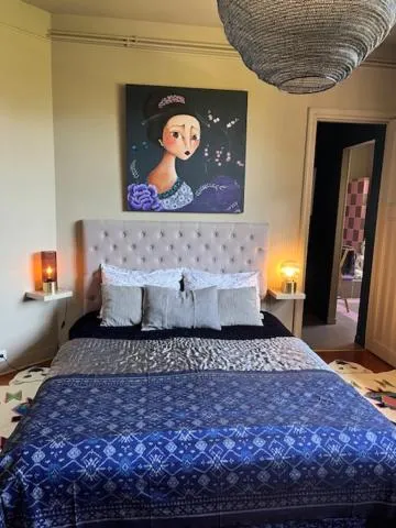 Bedroom, Bed in Chambres d'Hôtes & SPA Le Chat Chez Qui j'Habite
