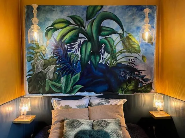 Bedroom in Chambres d'Hôtes & SPA Le Chat Chez Qui j'Habite