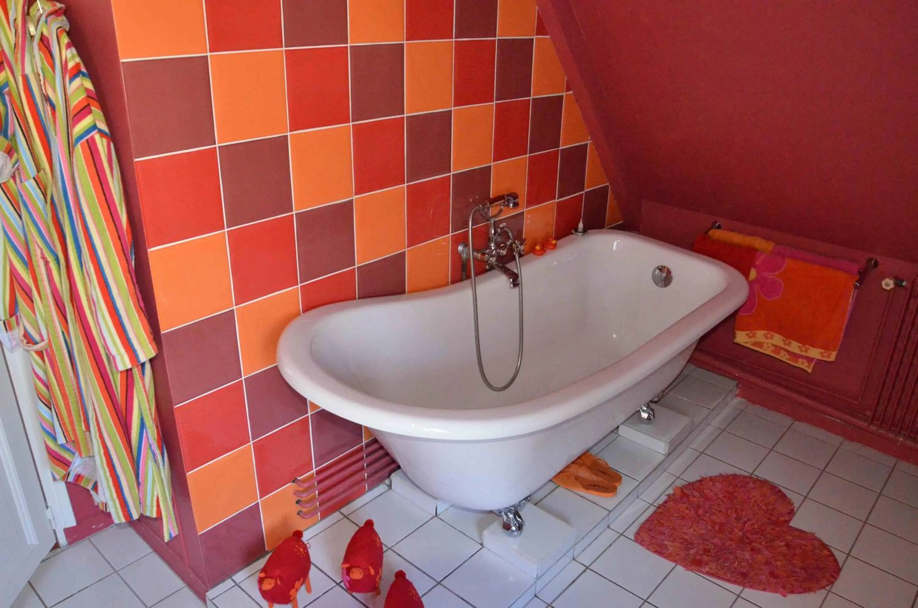 Bathroom in Chambres d'Hôtes & SPA Le Chat Chez Qui j'Habite