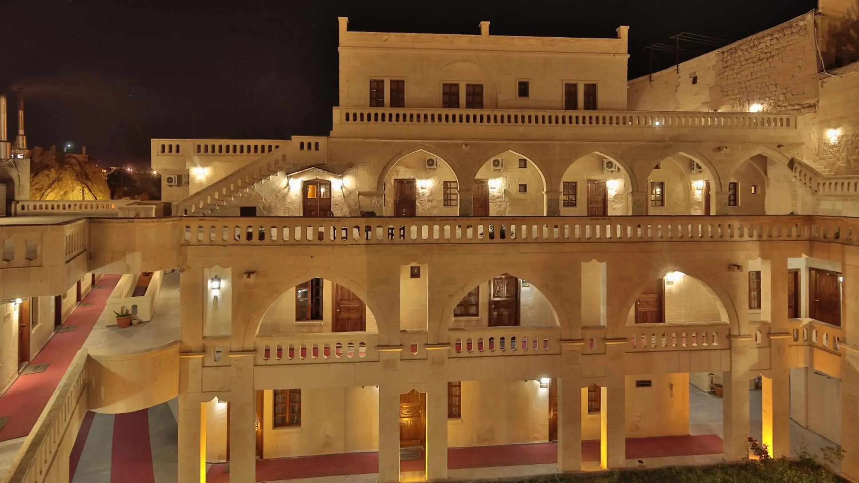 Facade/entrance in Dilek Kaya Otel Facade/entrance in Dilek Kaya Otel