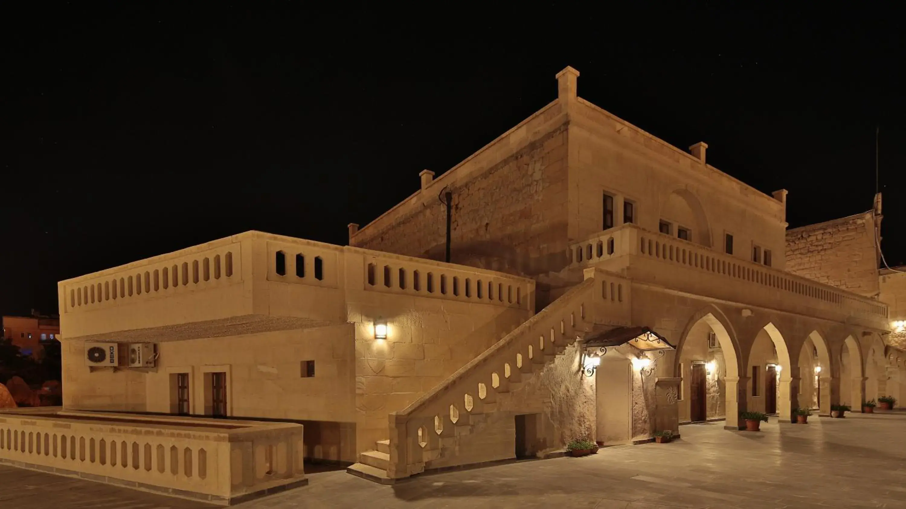 Facade/entrance in Dilek Kaya Otel Facade/entrance in Dilek Kaya Otel