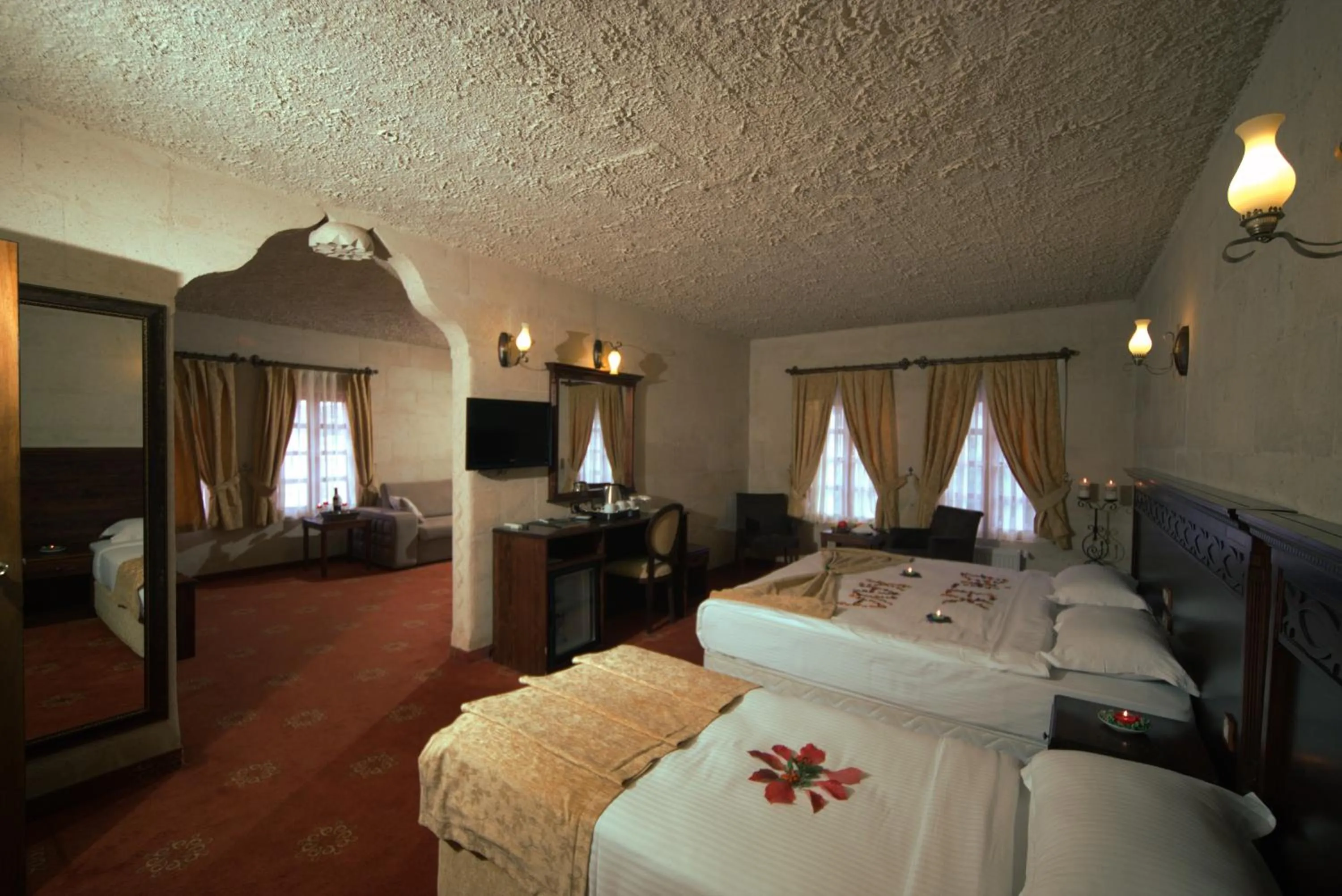 Photo of the whole room, Bed in Dilek Kaya Otel