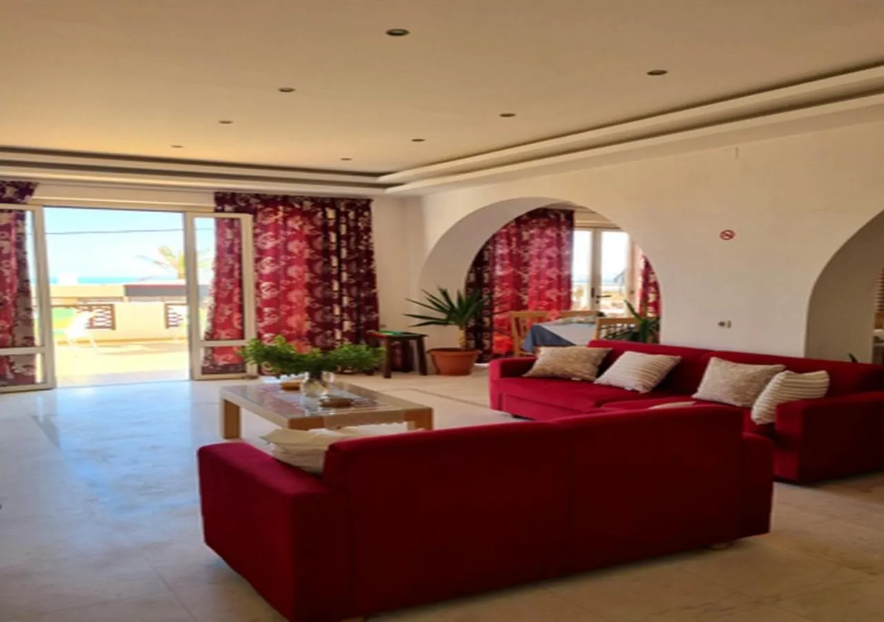 Smaragdine Beach Hotel