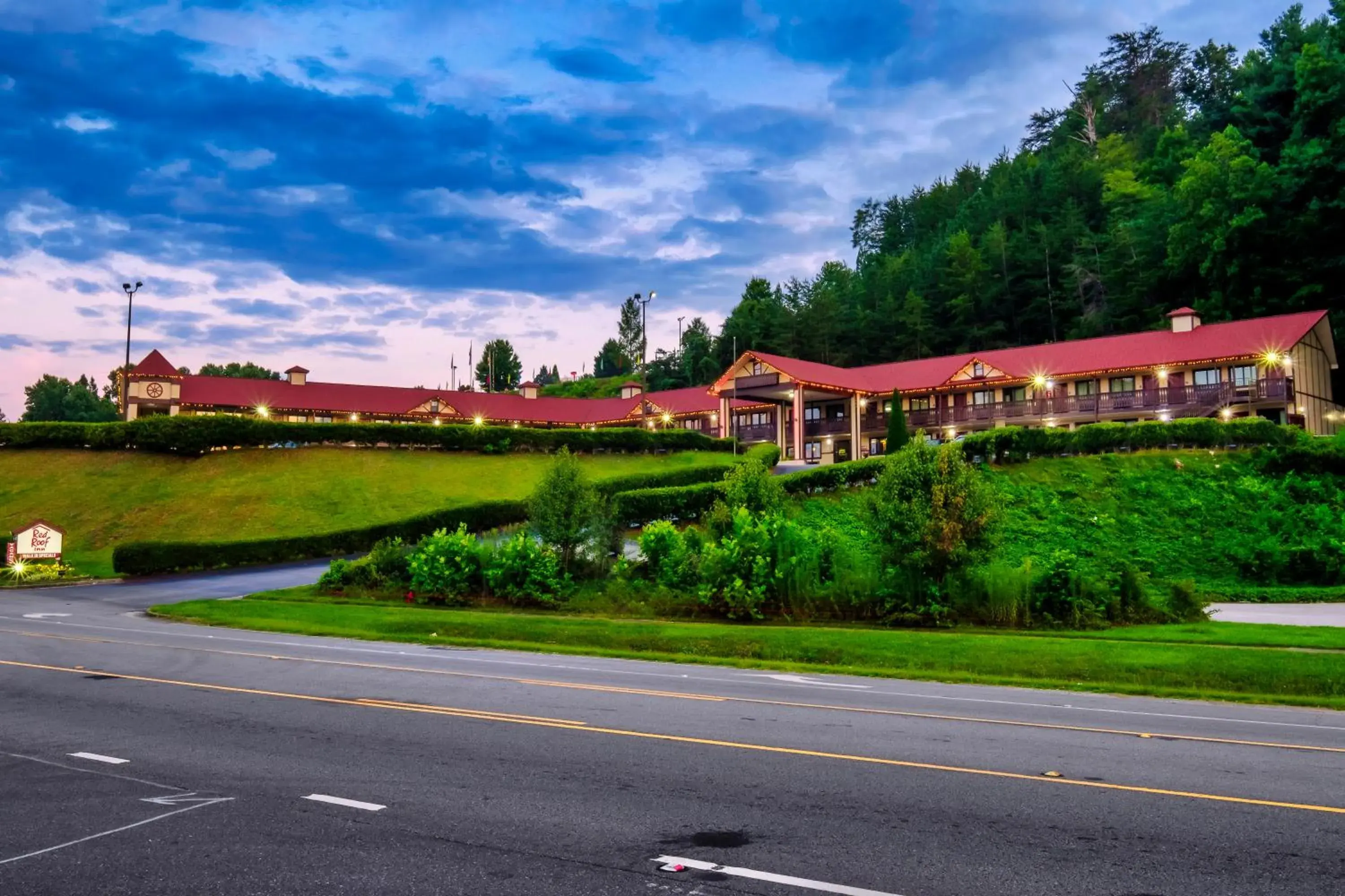Property building in Red Roof Inn Helen Property building in Red Roof Inn Helen