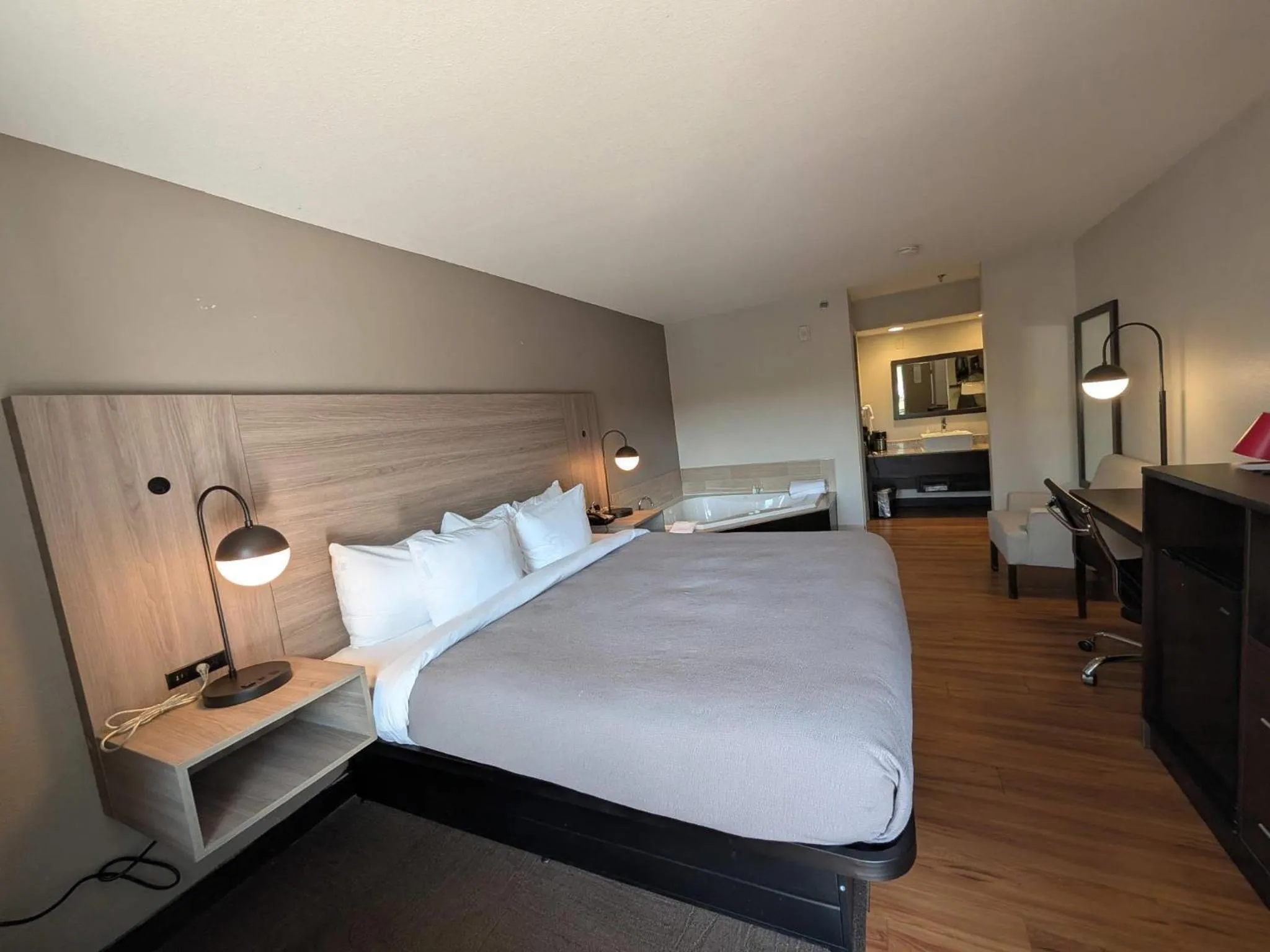 Bedroom, Bed in Super 8 by Wyndham Helen