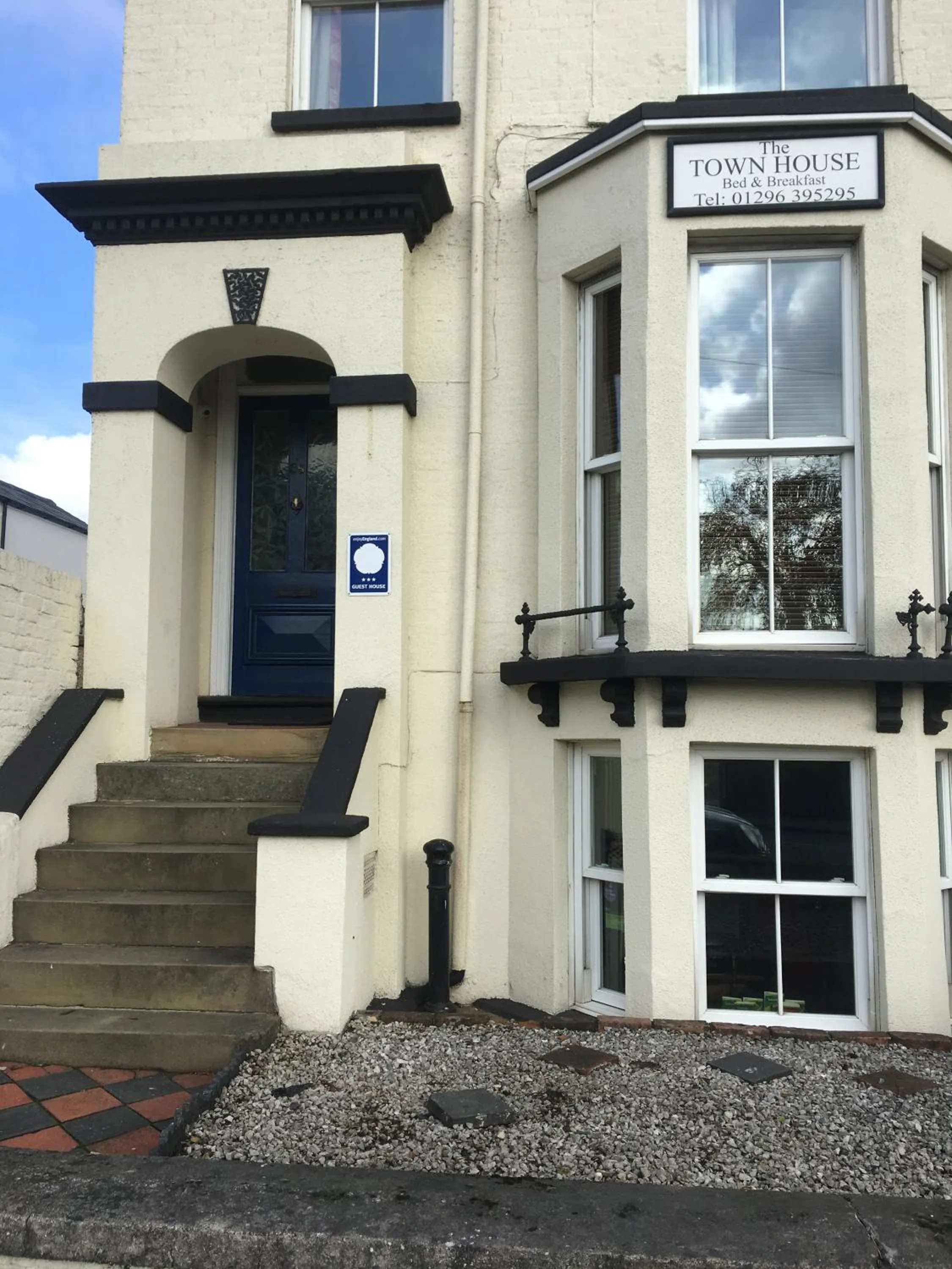 The Townhouse B and B free continental breakfast included