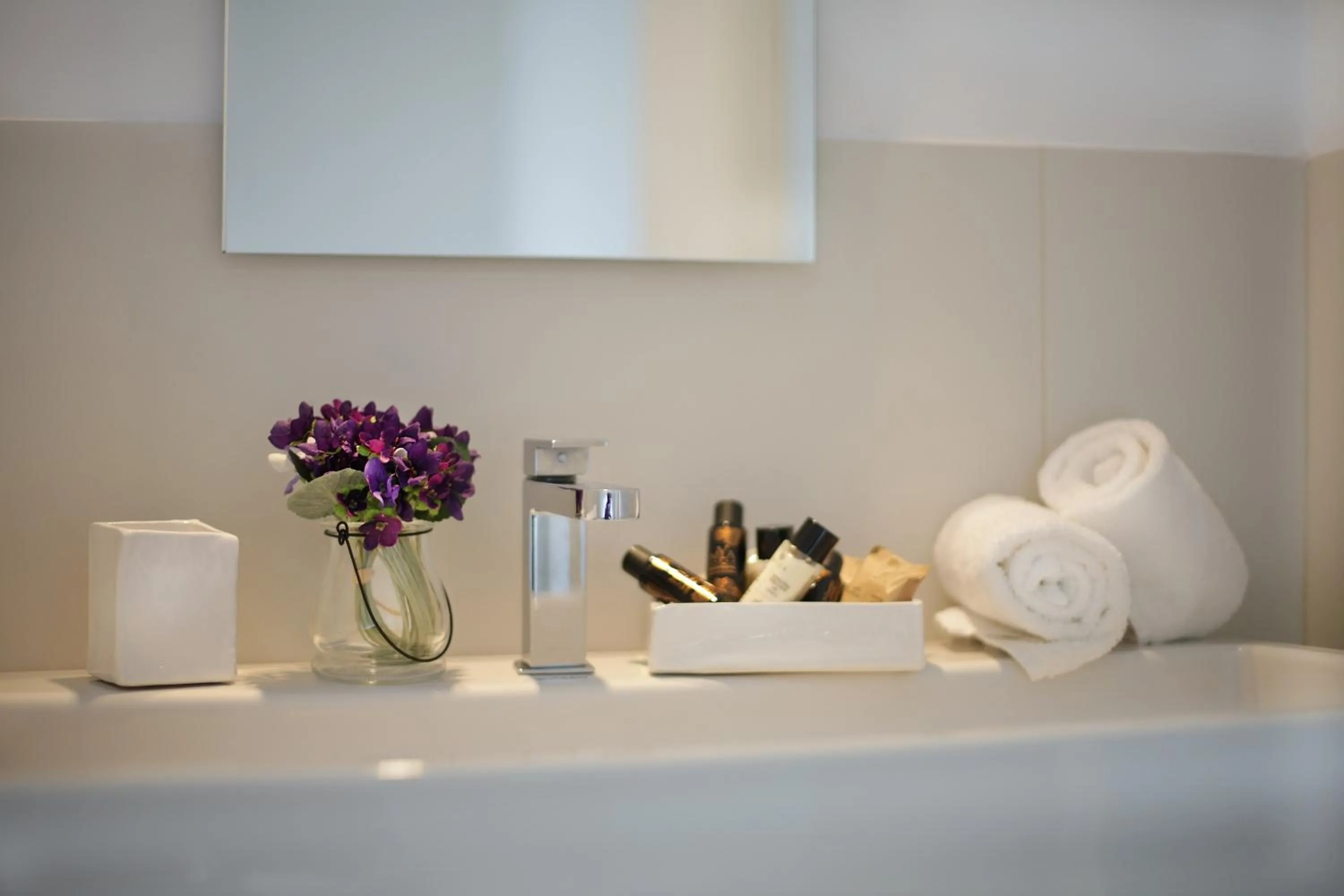 Bathroom, Bed in Santacroce Luxury Rooms