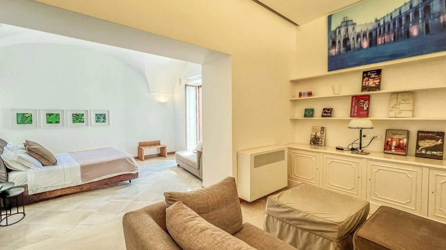 Seating area in Santacroce Luxury Rooms