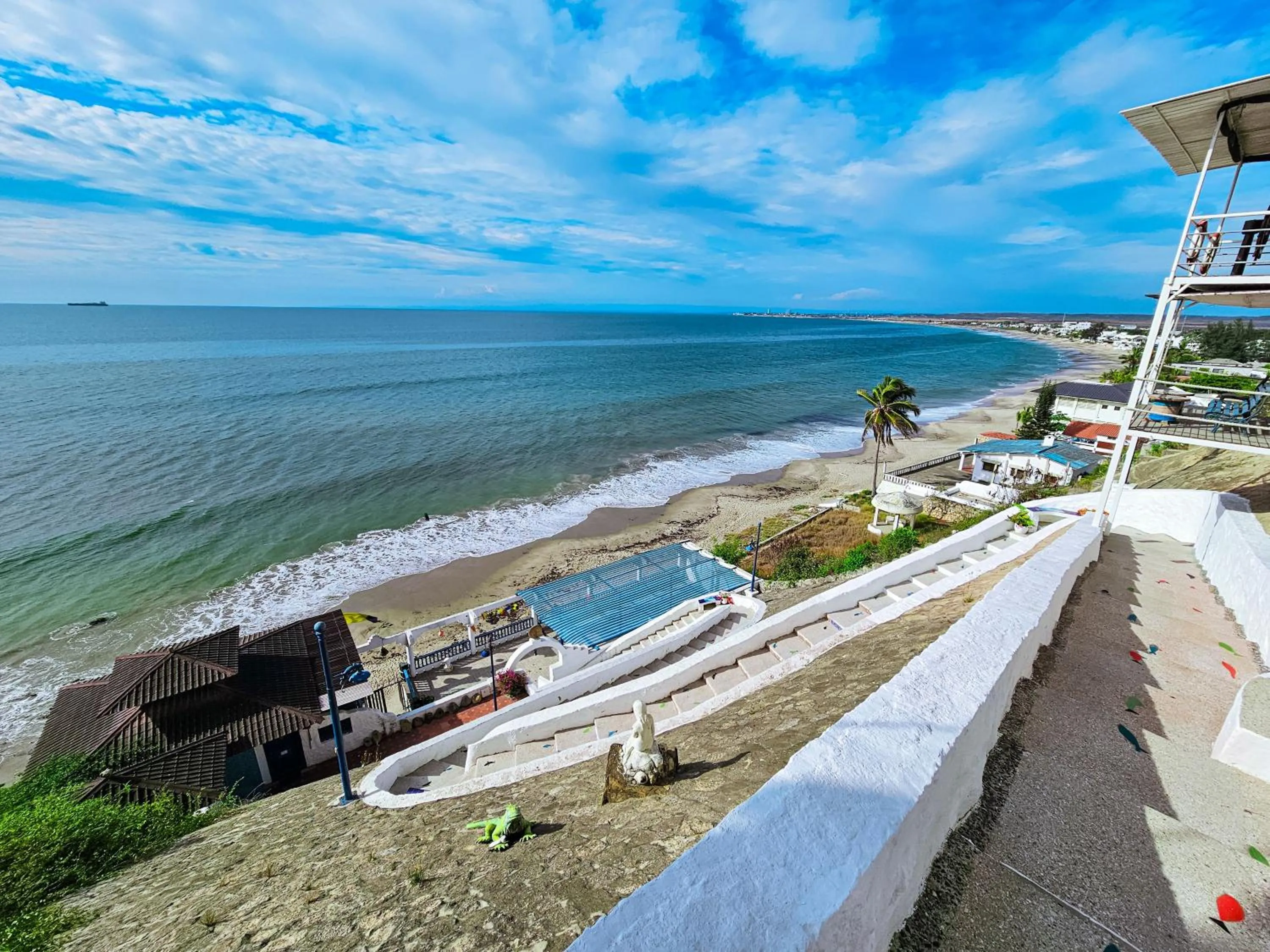 Facade/entrance in Hosteria Farallon Dillon