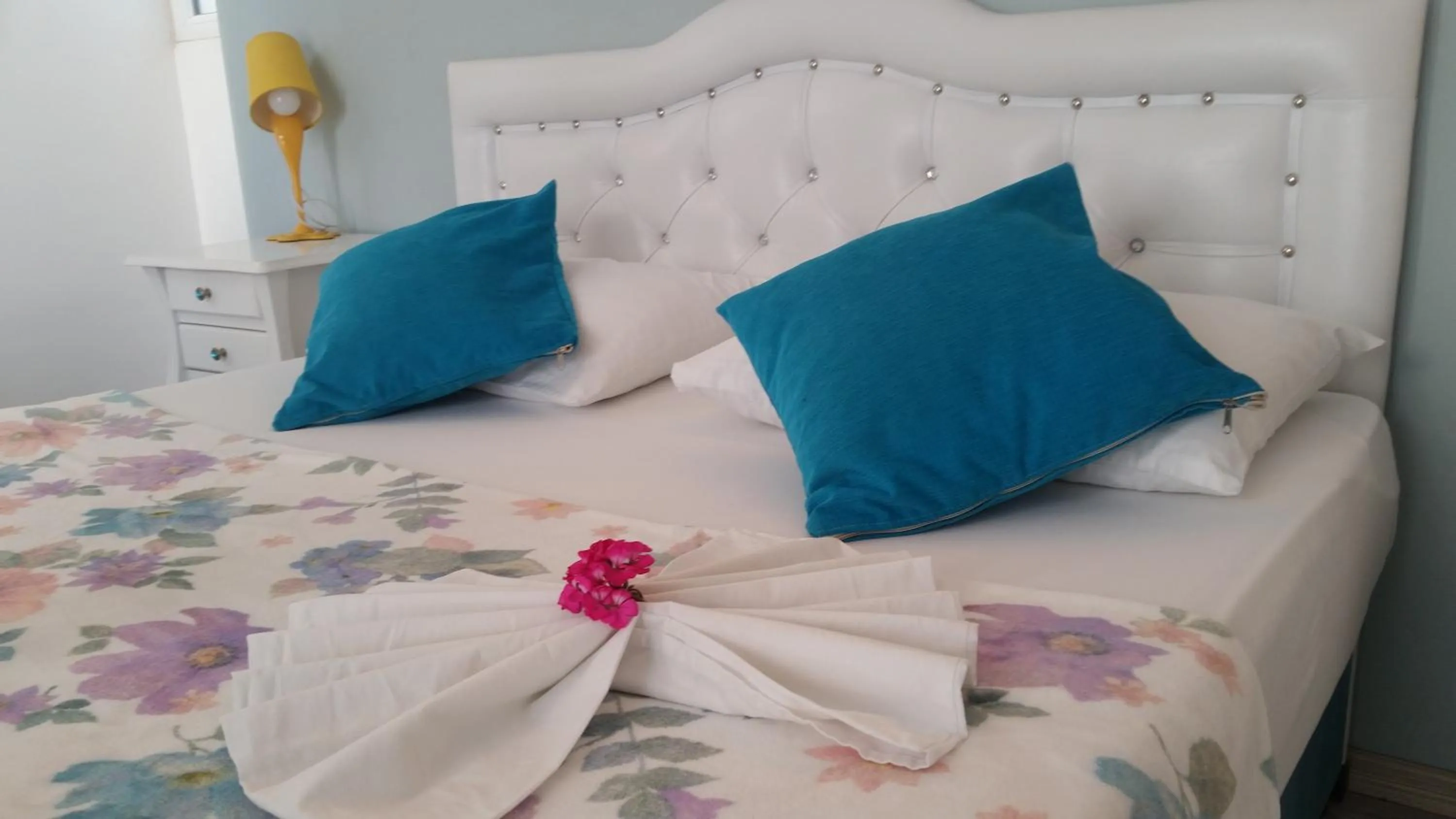 Decorative detail, Bed in Camlikosk Apart Hotel