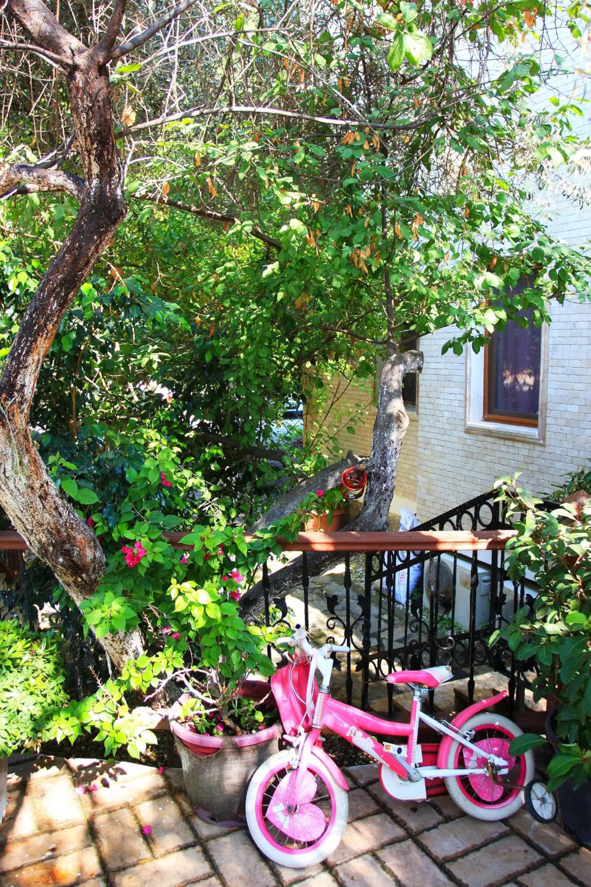 Spring in Camlikosk Apart Hotel