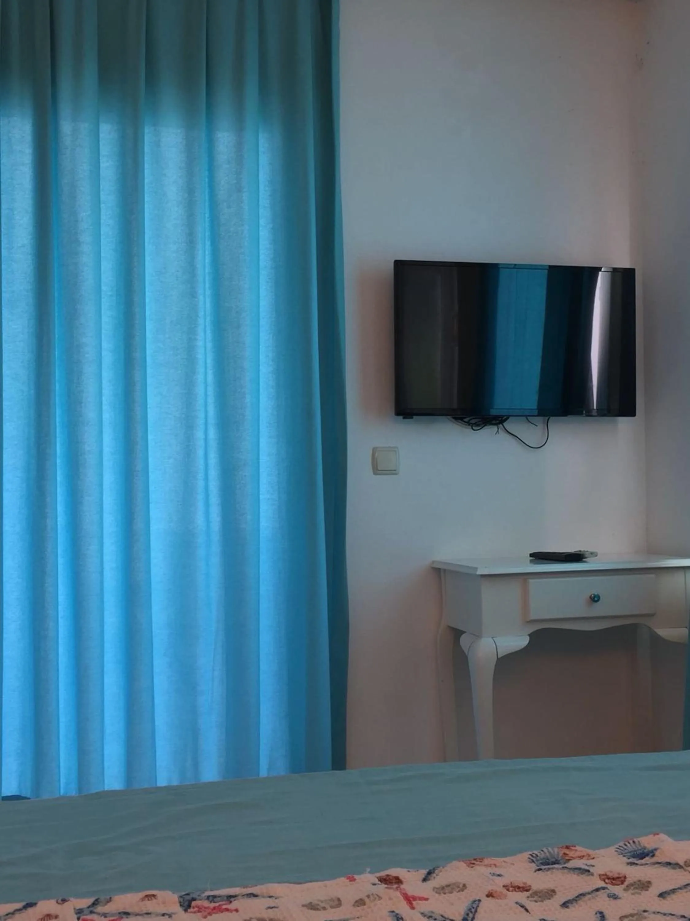 TV and multimedia in Camlikosk Apart Hotel