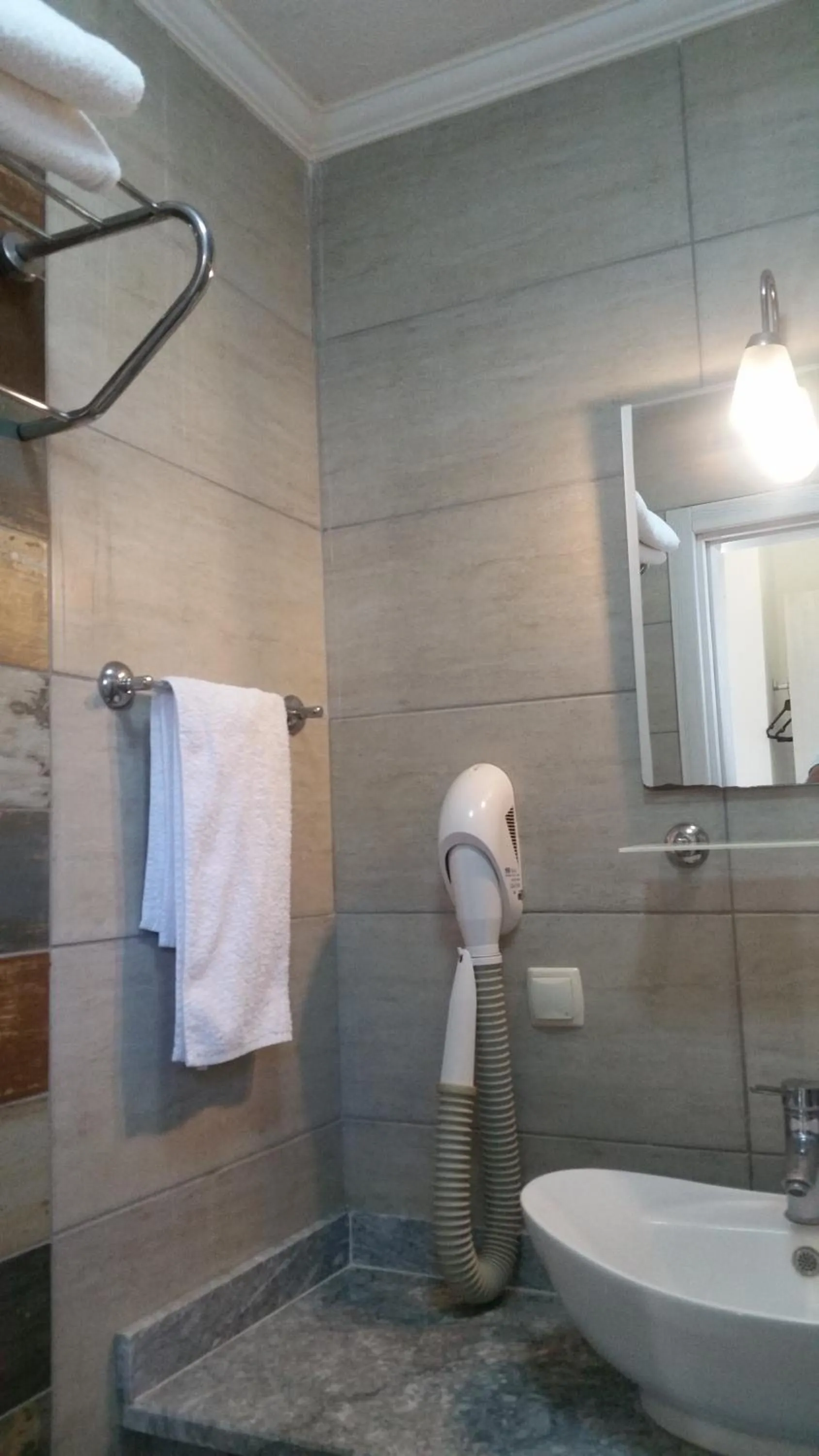 Bathroom in Camlikosk Apart Hotel