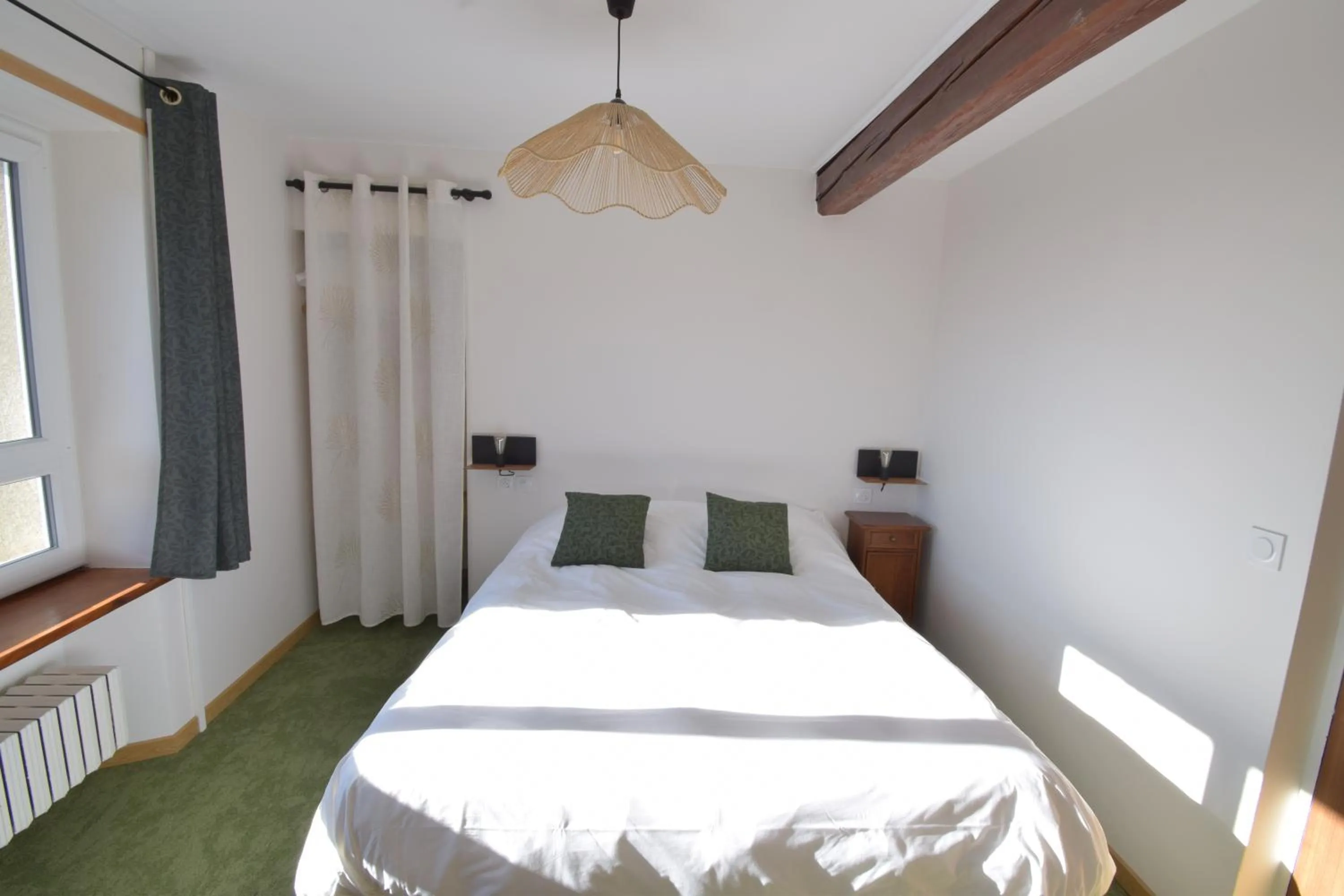 Bed in Hotel Les Chenets