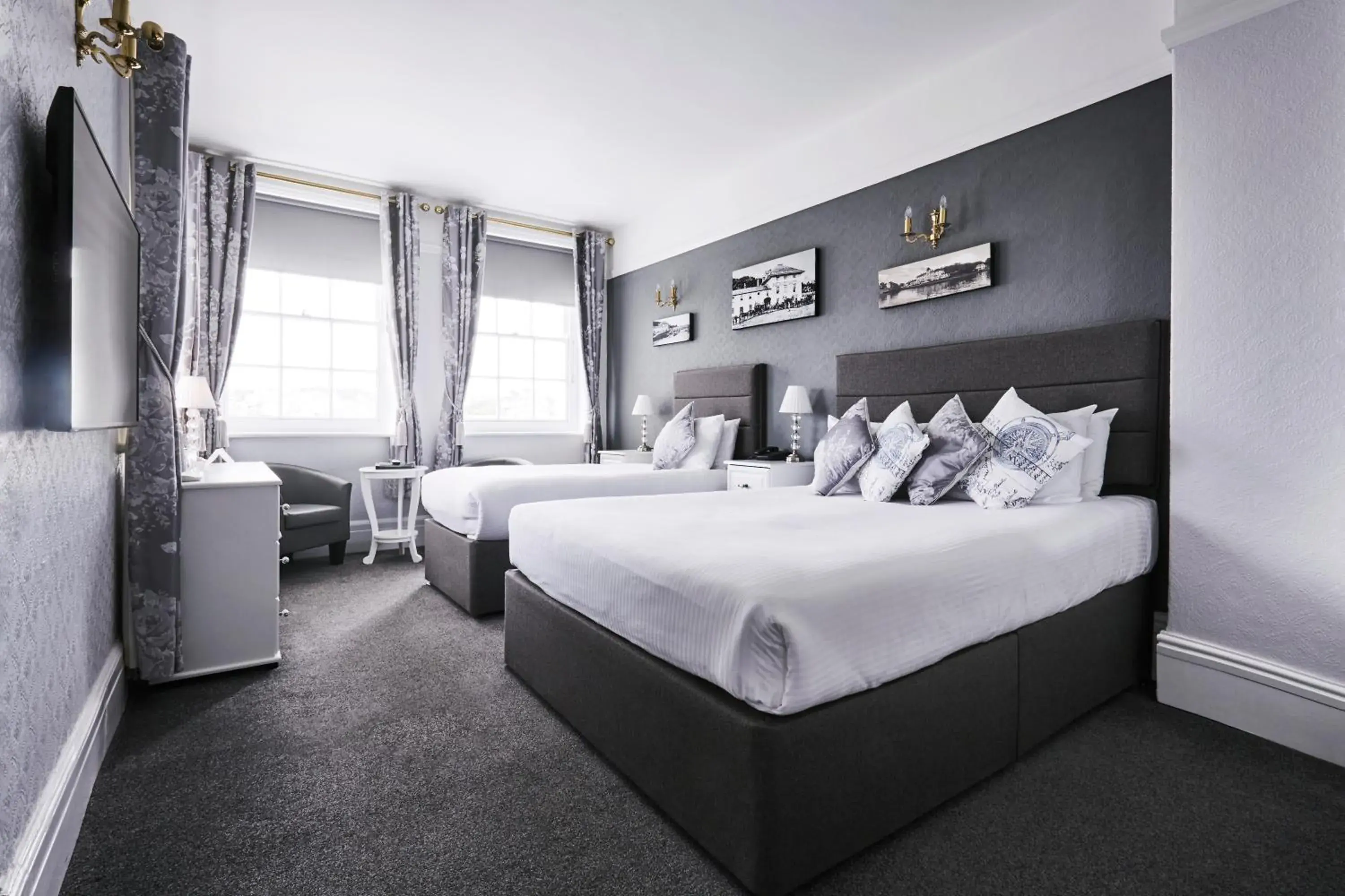 Deluxe Family Room in The Falcon Hotel Deluxe Family Room in The Falcon Hotel